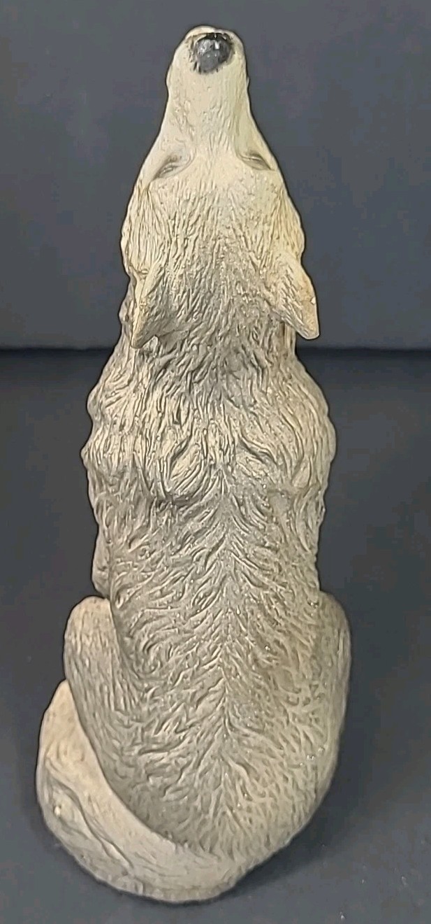 Vintage Howling Wolf Figurine Universal Statuary Corp 1999 Coyote Dog Gray
