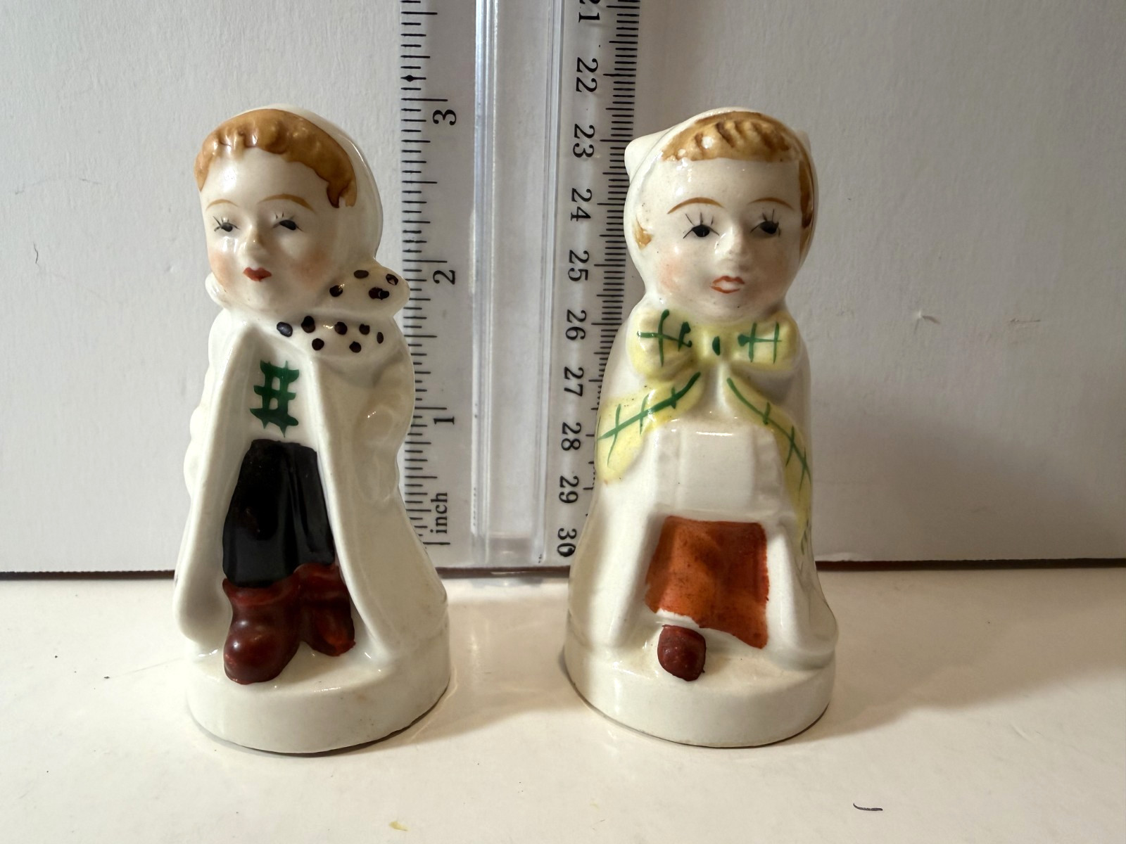 Vintage Boy & Girl Snowy Winter Long Coats Salt & Pepper Shakers Occupied Japan
