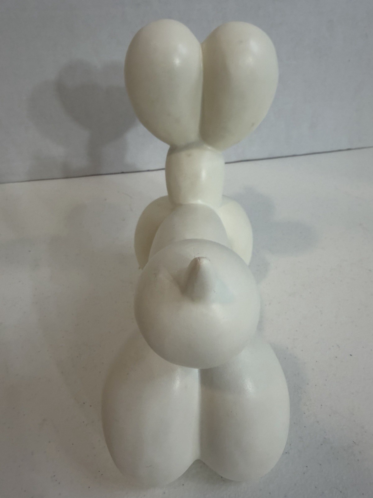 Ceramic Balloon Dog Statue Cute Felt Feet 7″ Tall Home Decor