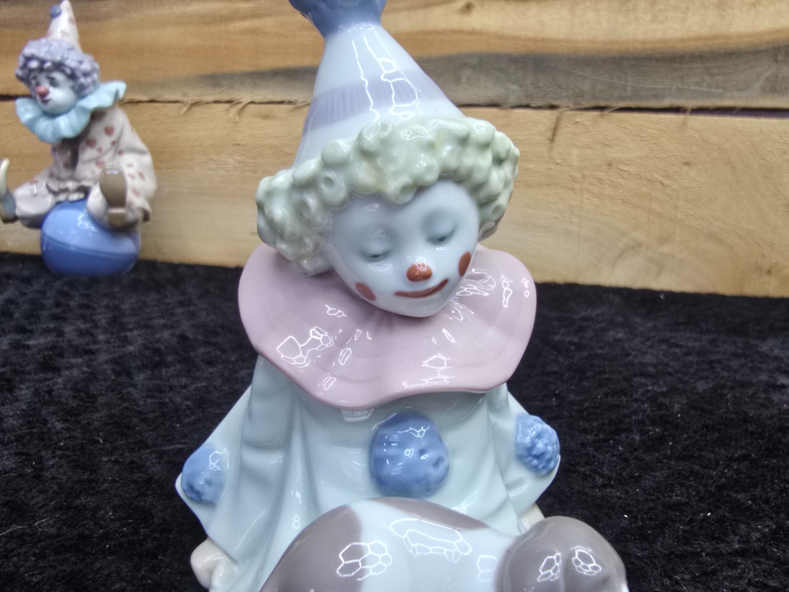 LLADRO 1985 SPAIN #5277 SMALL PIERROT CLOWN WITH PUPPY DOG FIGURINE RETIRED