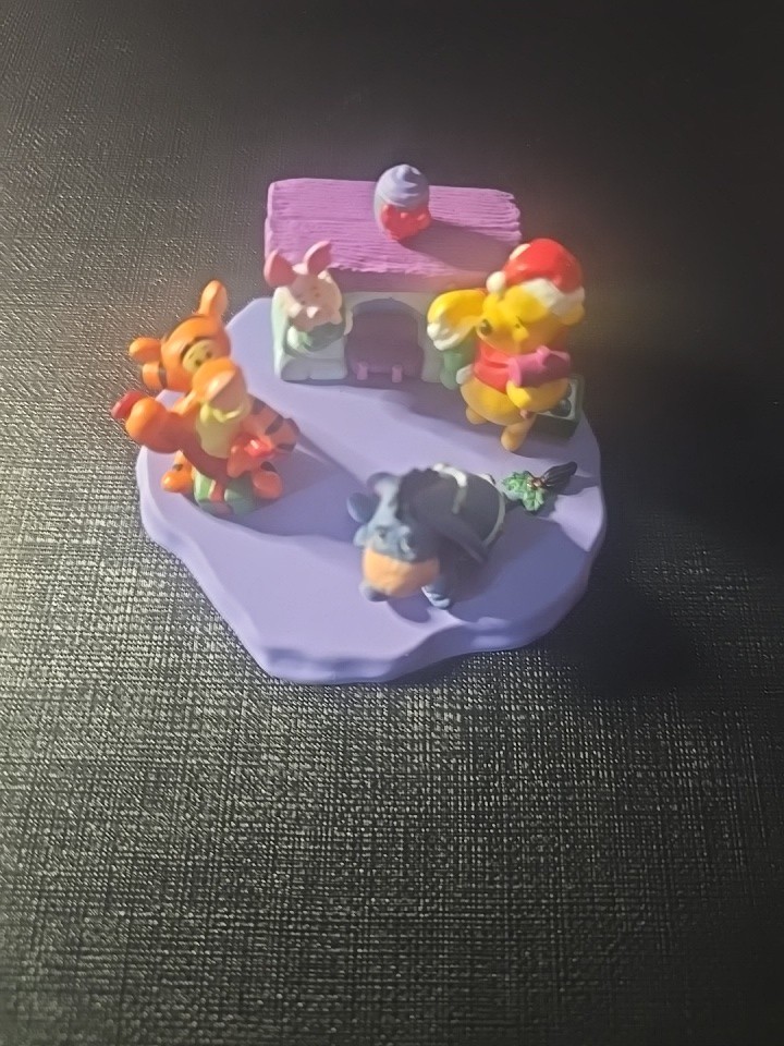Vtg Hallmark Winnie the Pooh Set 4 Merry Miniatures Tigger Eeyore Piglet