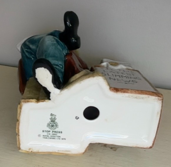 Vintage Royal Doulton Porcelain Figurine “Stop Press”. HN 2683. 8″ Tall.