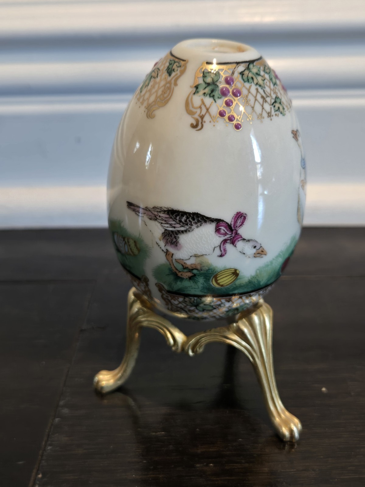 Lenox~China Treasures Collection~Goose Egg ~Brass Stand ~USA Made 1996 Easter