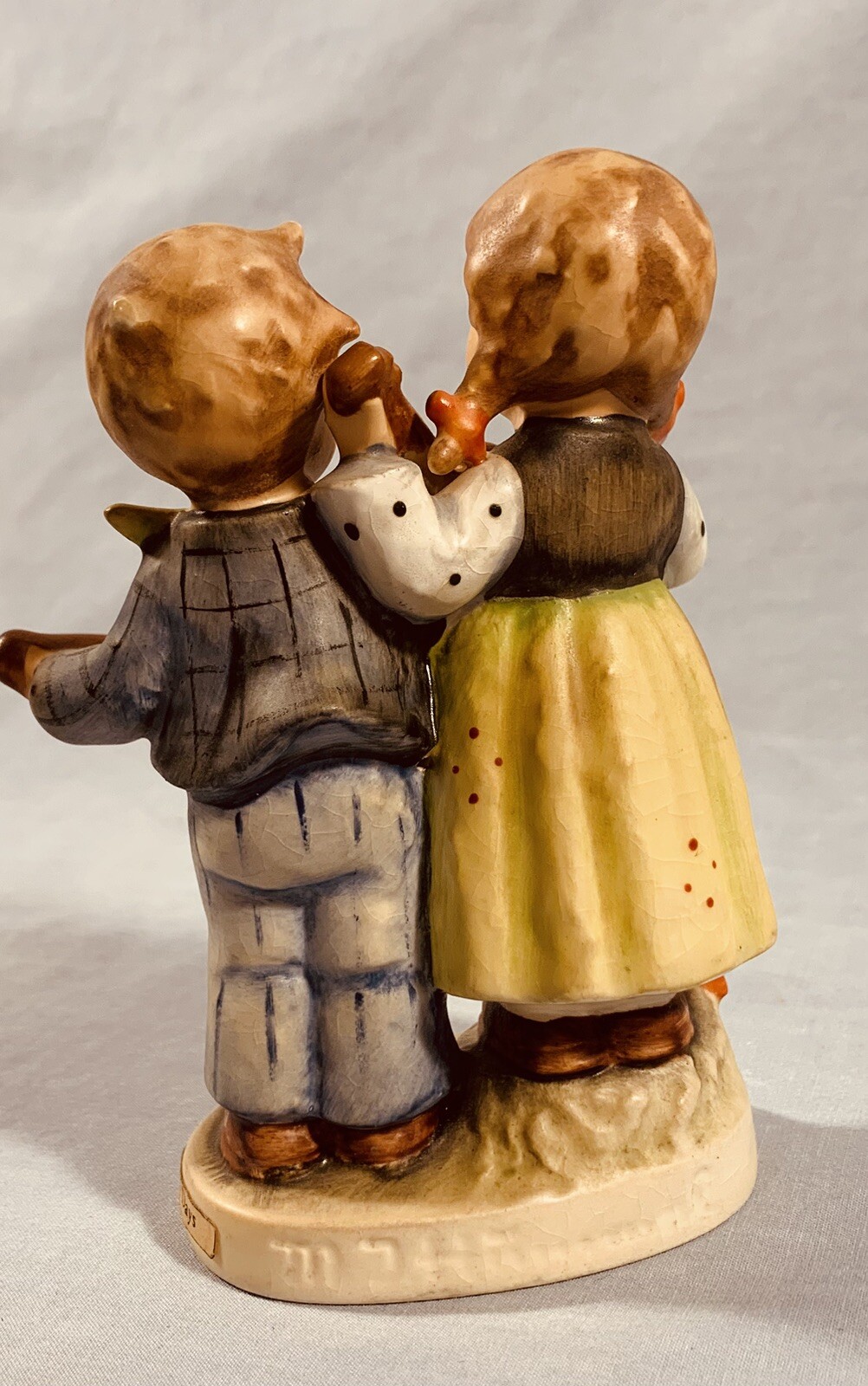 HUMMEL 150 2/0 HAPPY DAYS, Boy/Girl Playing Banjo/Guitar, W. Germany ’60-’72