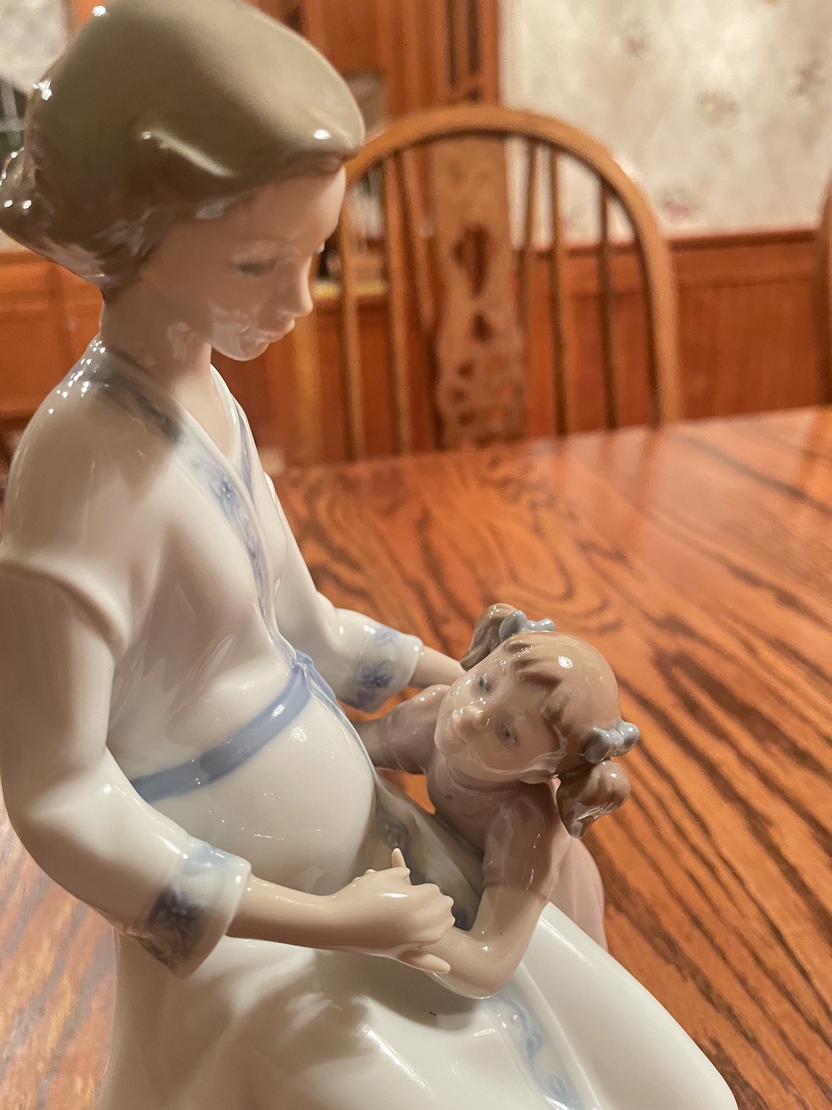 Lladro Mother and Child Figurine 9 Inches #5650 Retired