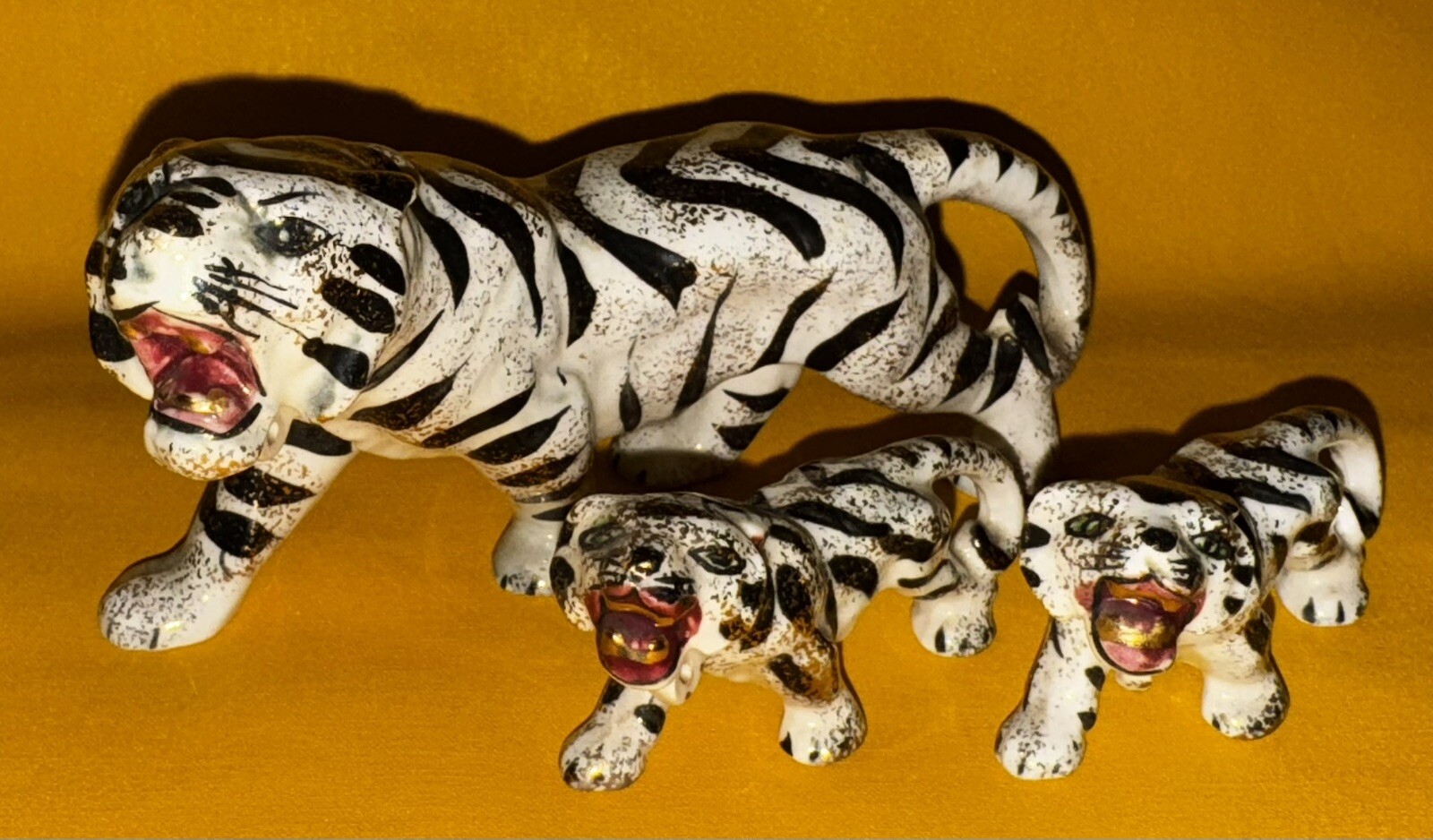 Lefton MCM Tiger Family Figurine With Cubs White Black Gold Japan