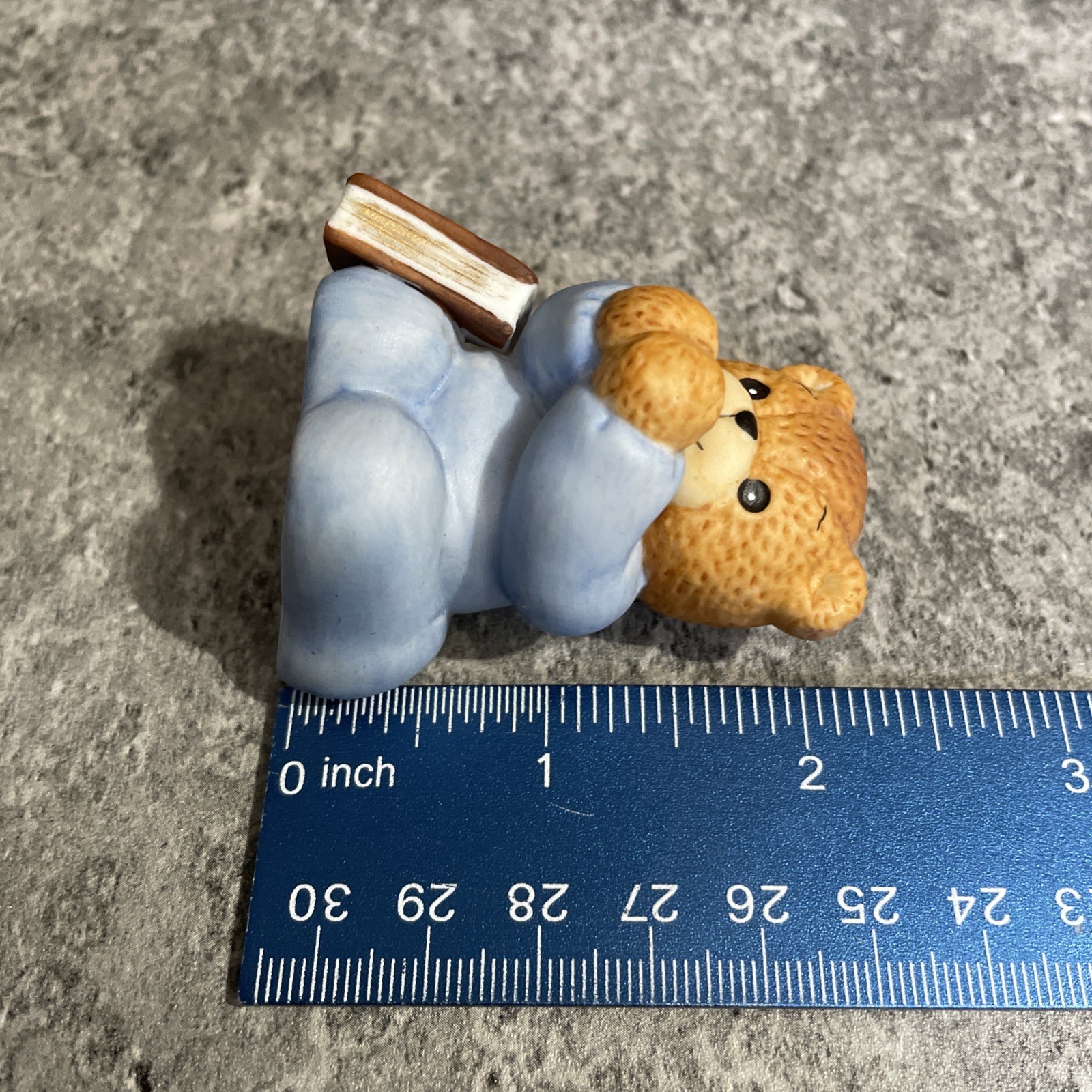 Lucy & Me Enesco Lucy Rigg Bear Praying Holy Bible Teddy Bear Figurine LR-1
