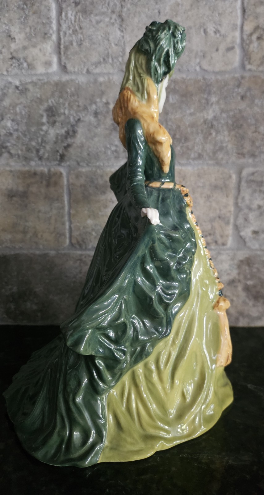 ROYAL DOULTON FIGURINE HN4200 SCARLETT O’HARA Gone with the Wind