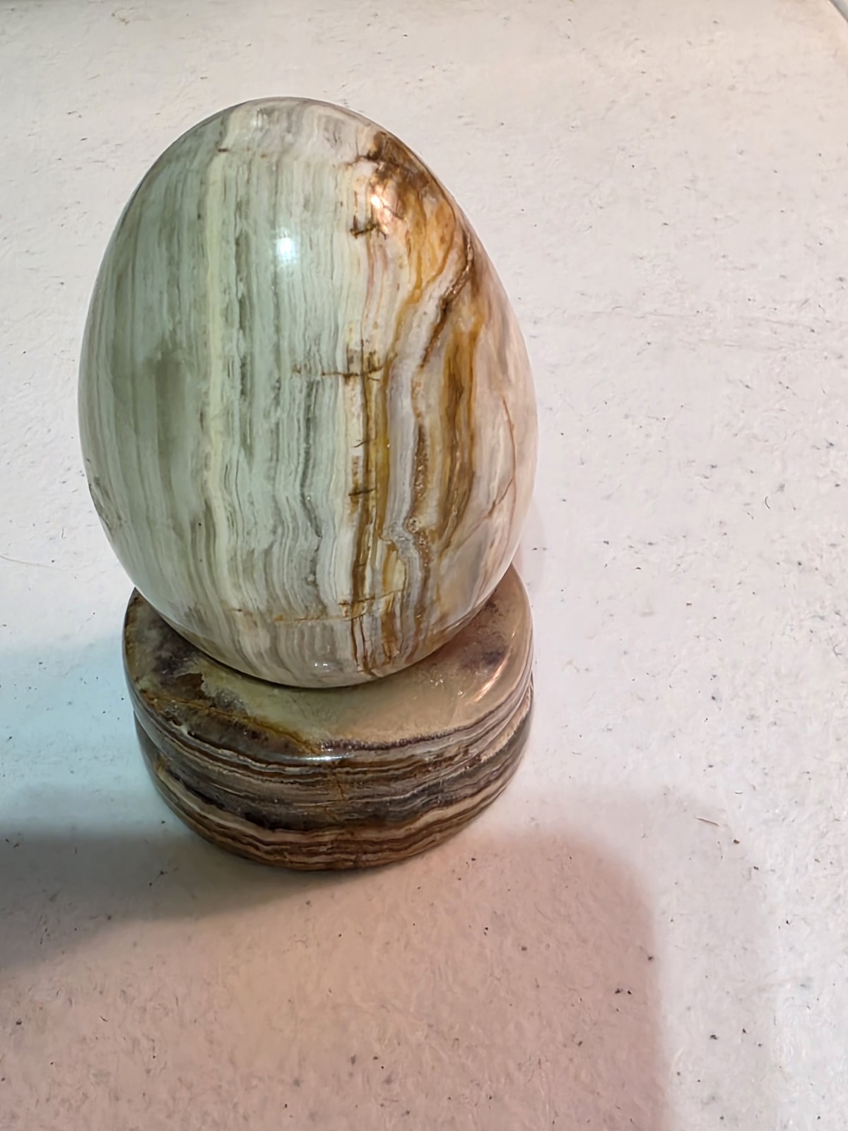 Alabaster Marble Granite Polish Egg Subtle Tan Color Natural Agate And Stand 3.5