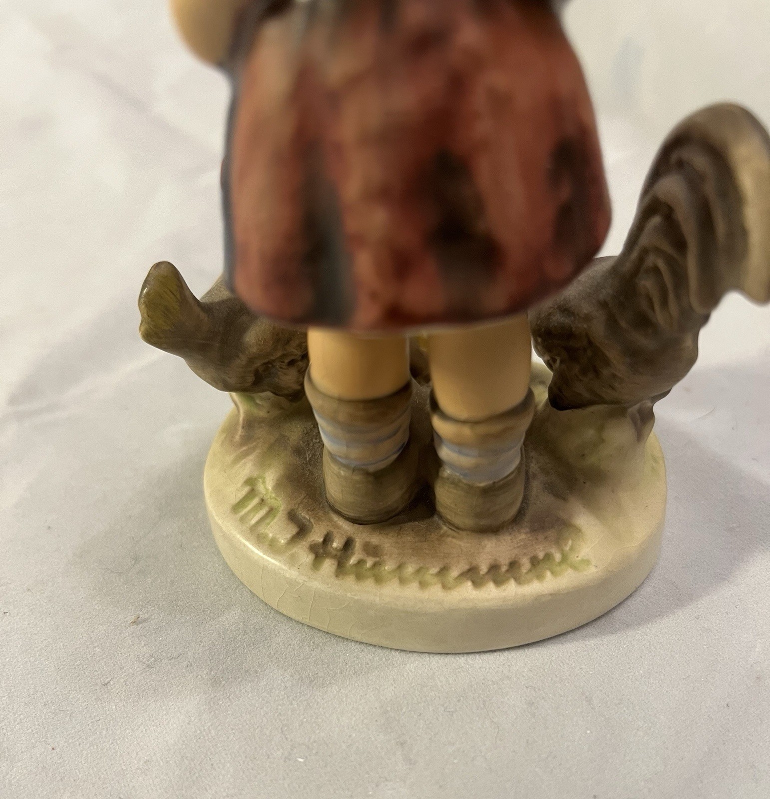 Goebel Hummel Figurine Feeding Time 199/0 Girl with Chickens W Germany 1948