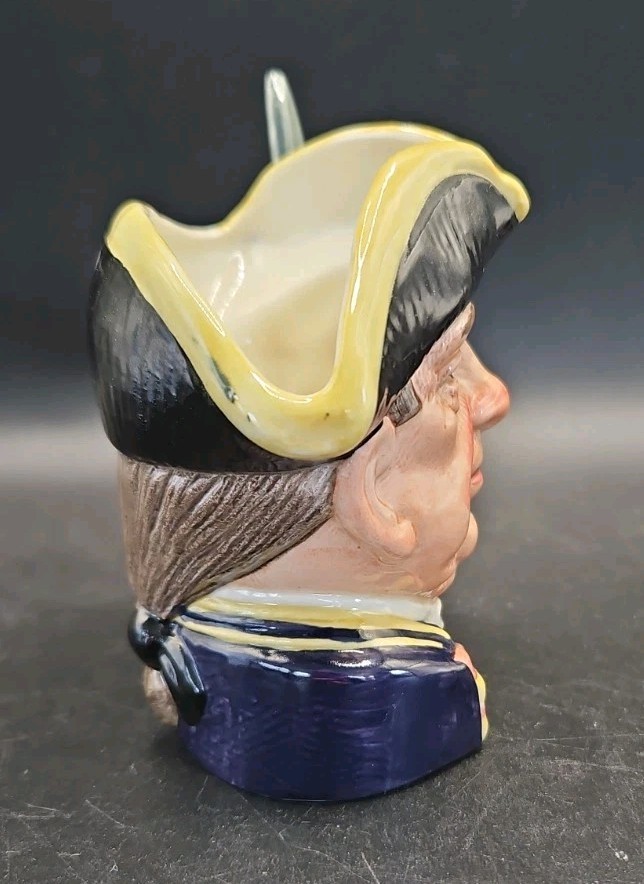 Vintage Royal Doulton Gardsman Williamsburg Mini 4” Toby Mug Soldier Minuteman