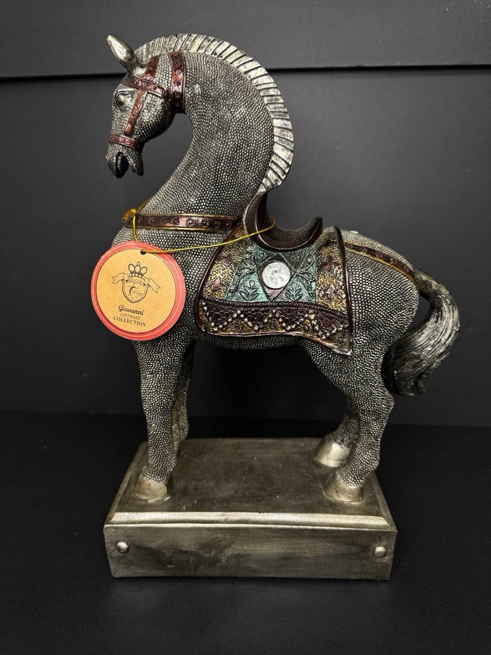 Decorative Horse. Giovanni Giftware Collection.