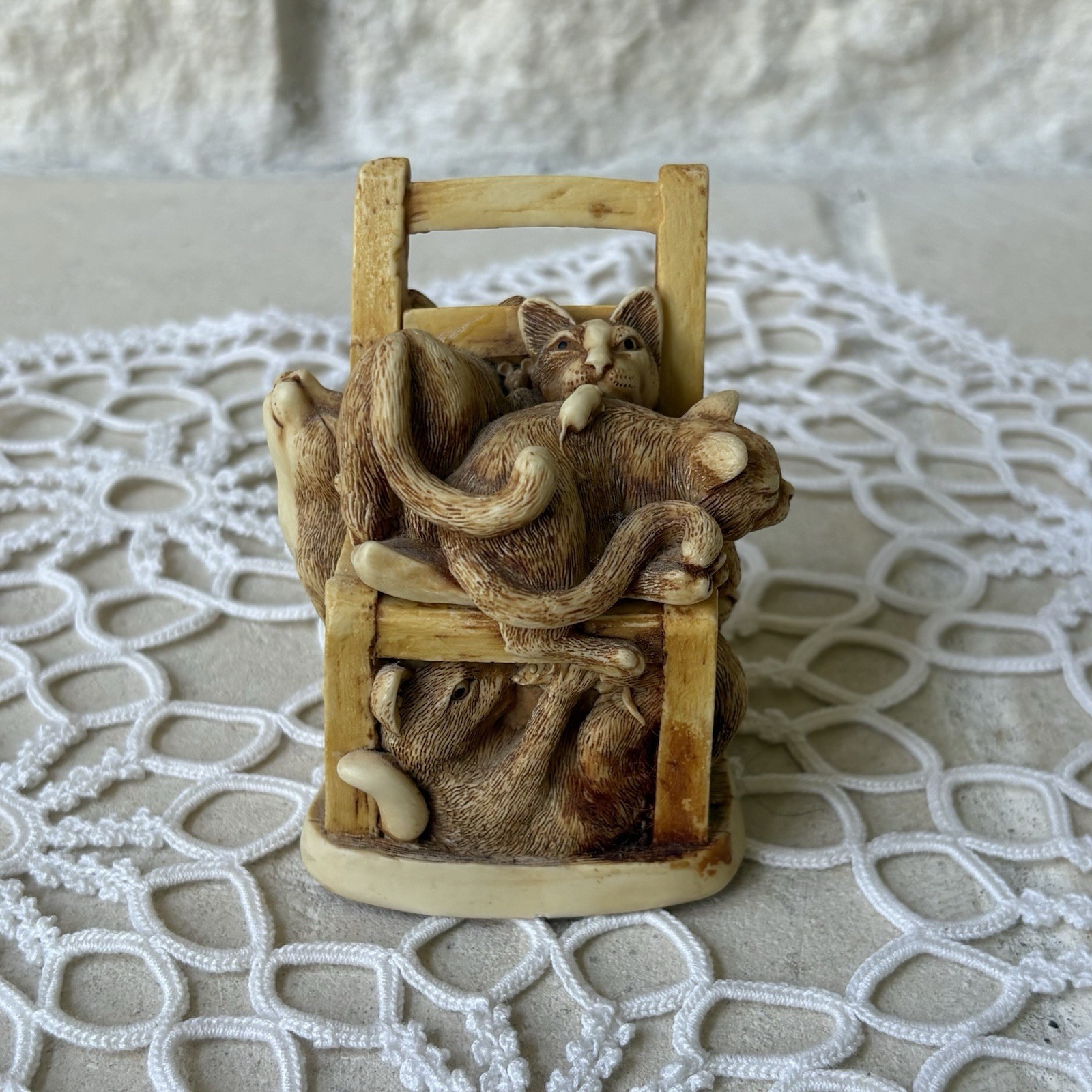 Harmony Kingdom “Rumble Seat” Cat Figurine/Trinket Box – Vintage 1996