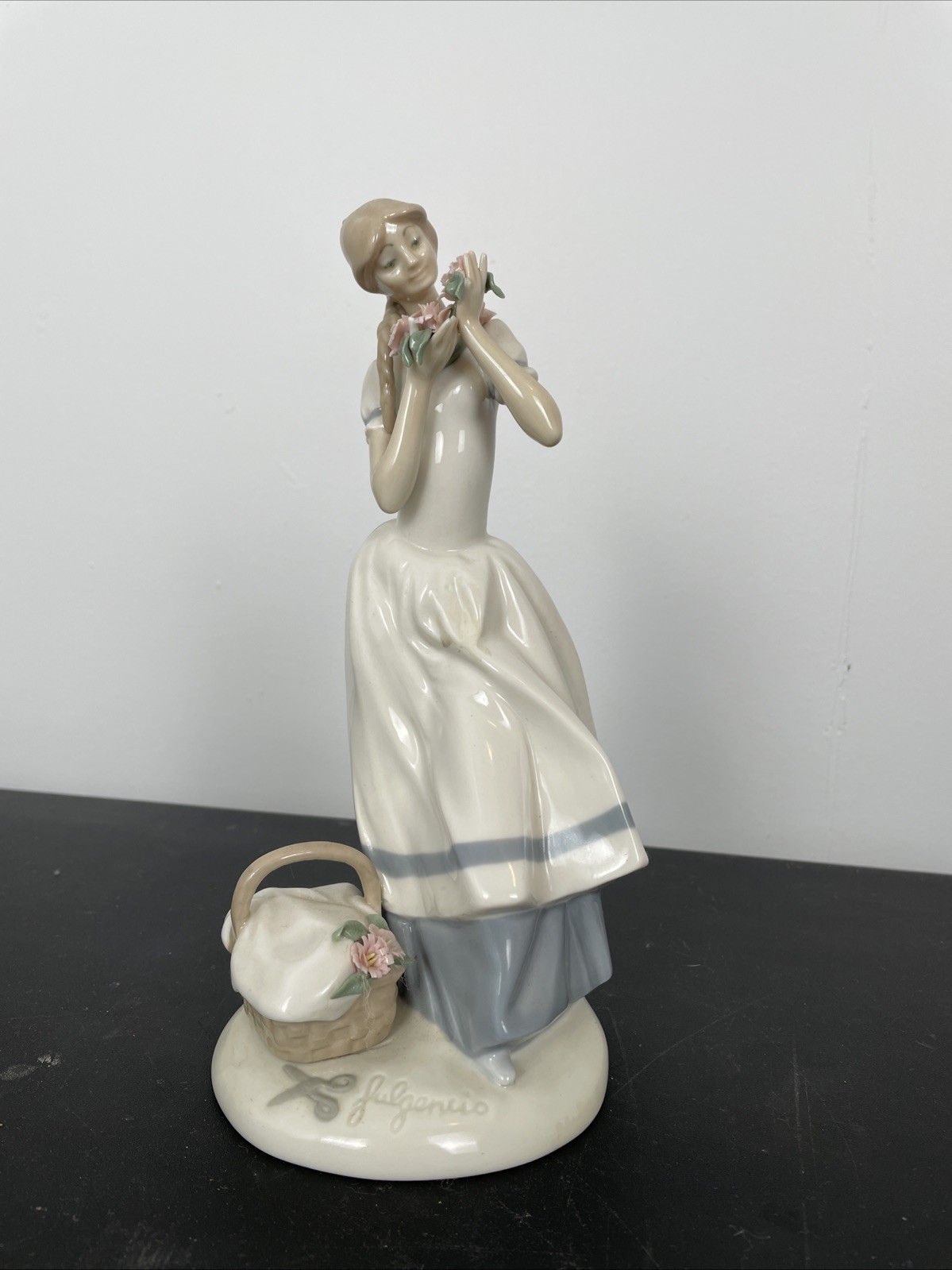 Franklin Mint CECILIA THE CARNATION MAIDEN Lladro Artist Fulgencio Garcia Spain