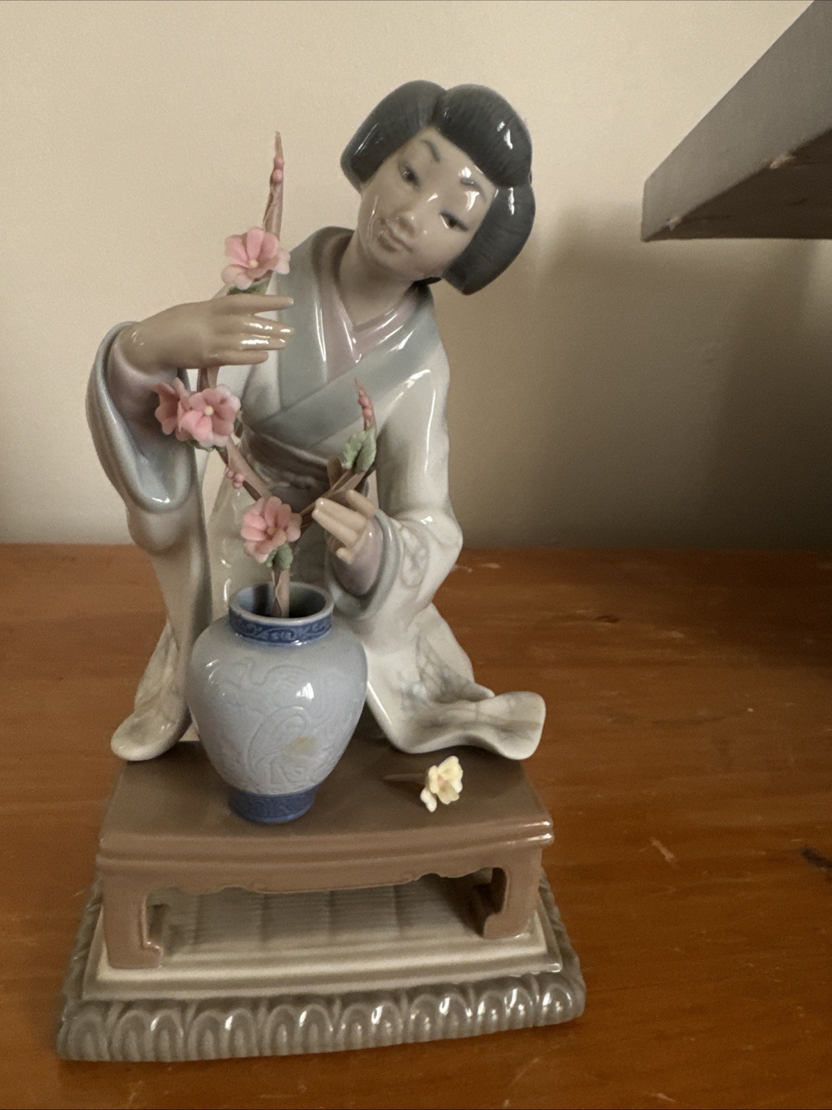 Vintage Lladro “Geisha Flower Arranger” Figurine #4840 In Original Box