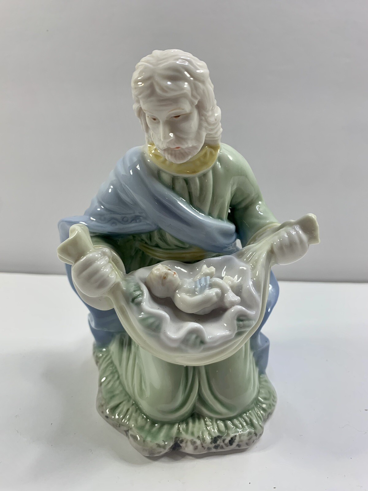 K’s Collection Religious Figurine Kneeling Jesus Holding Baby Christianity 6″