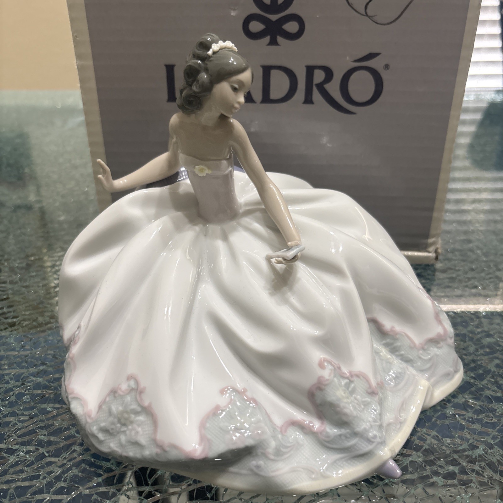 lladro figurines collectibles retired large “At The Ball” #05859 Vintage