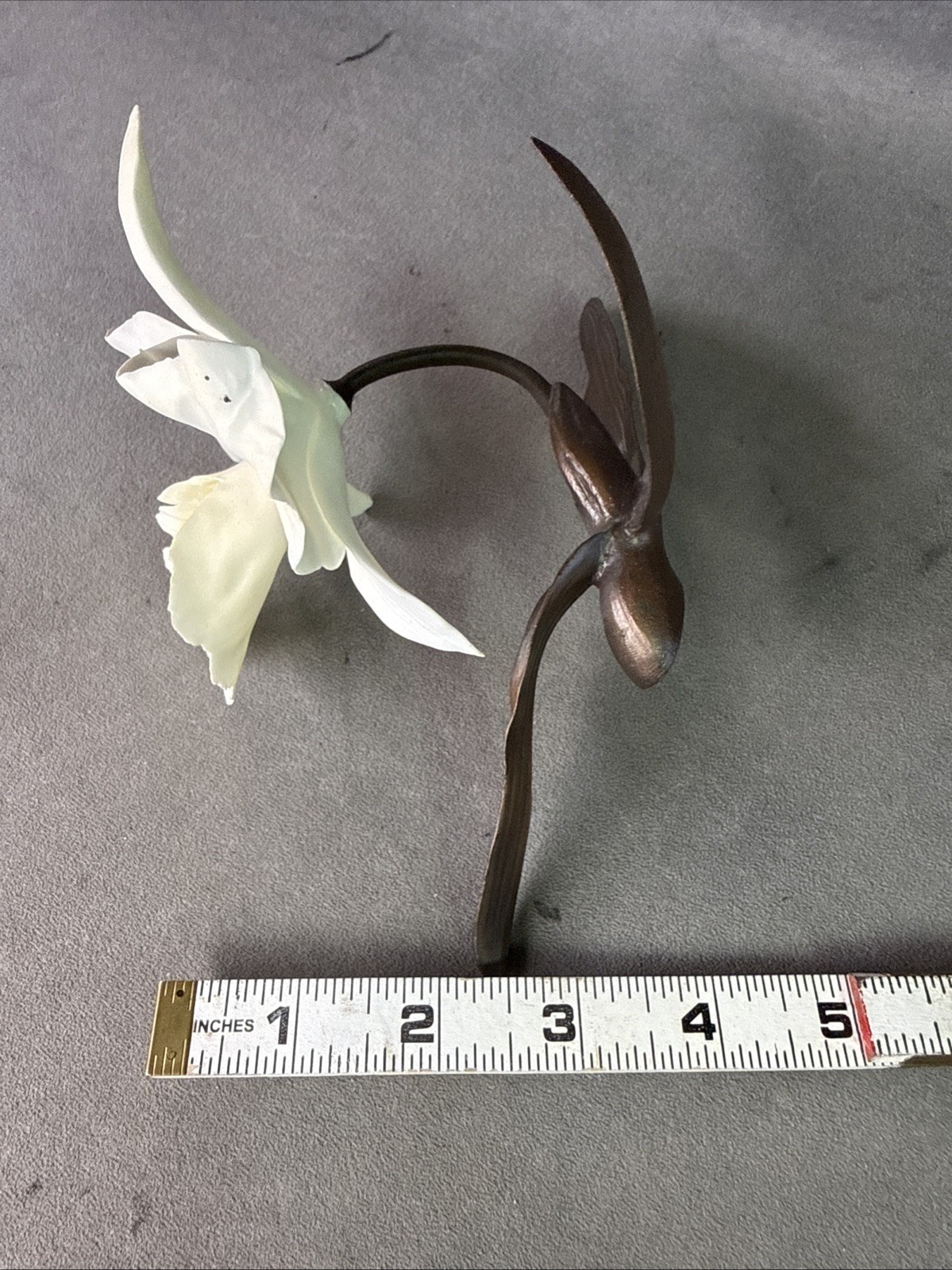 BOEHM PORCELAIN – WHITE AND YELLOW ORCHID FIGURINE – FLOWER METAL STEM & PETALS