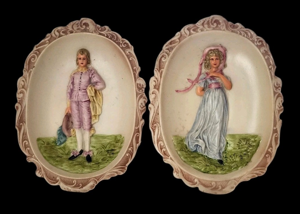 Vtg 3D Oval Wall Plaques Hand Painted Resin Neo-Classical Style 8″T 2pc Set EC