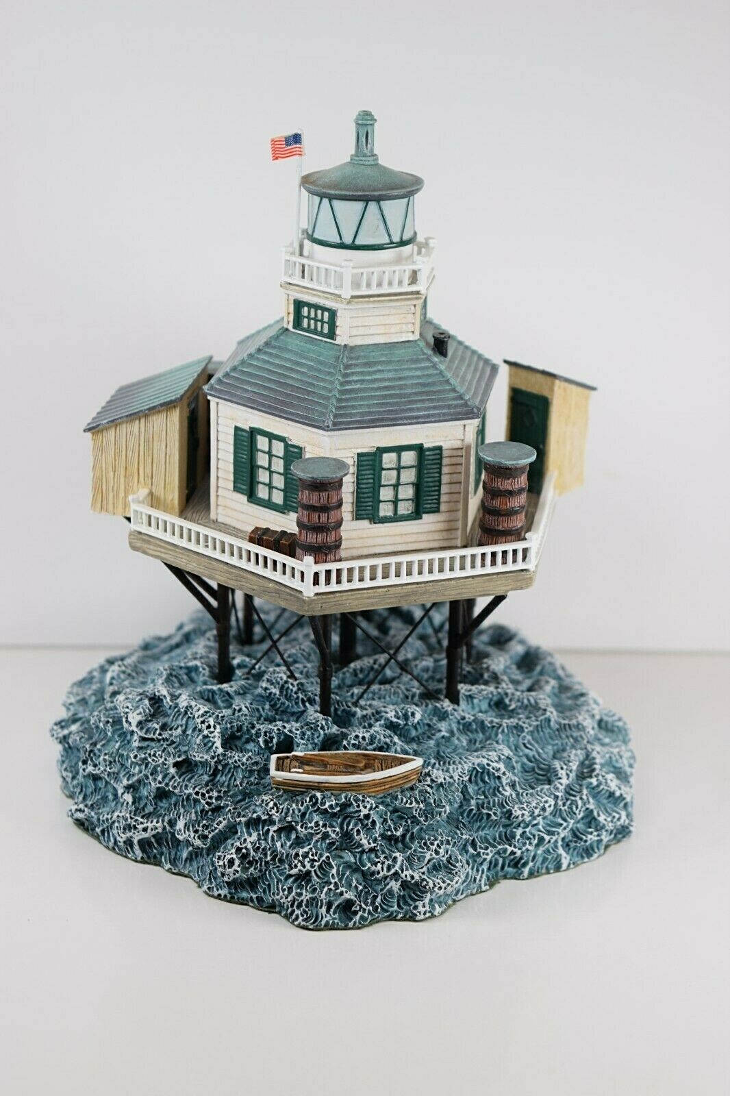 Harbour Lights Lighthouses Half Moon Reef Texas. Mint in box with COA. HL296