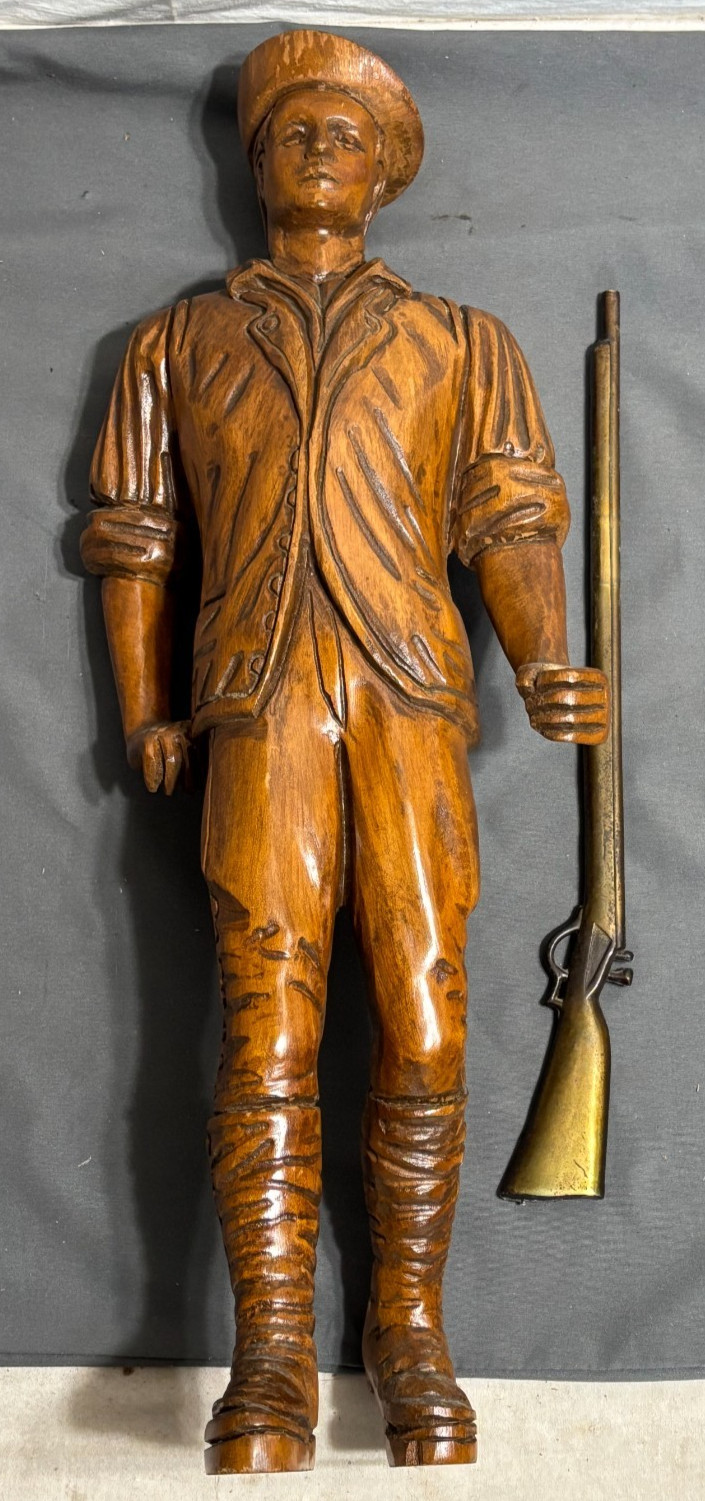 Vintage 18″ wood carved Minuteman Soldier STATUE Decor Ex-LAMP Bronze Rifle