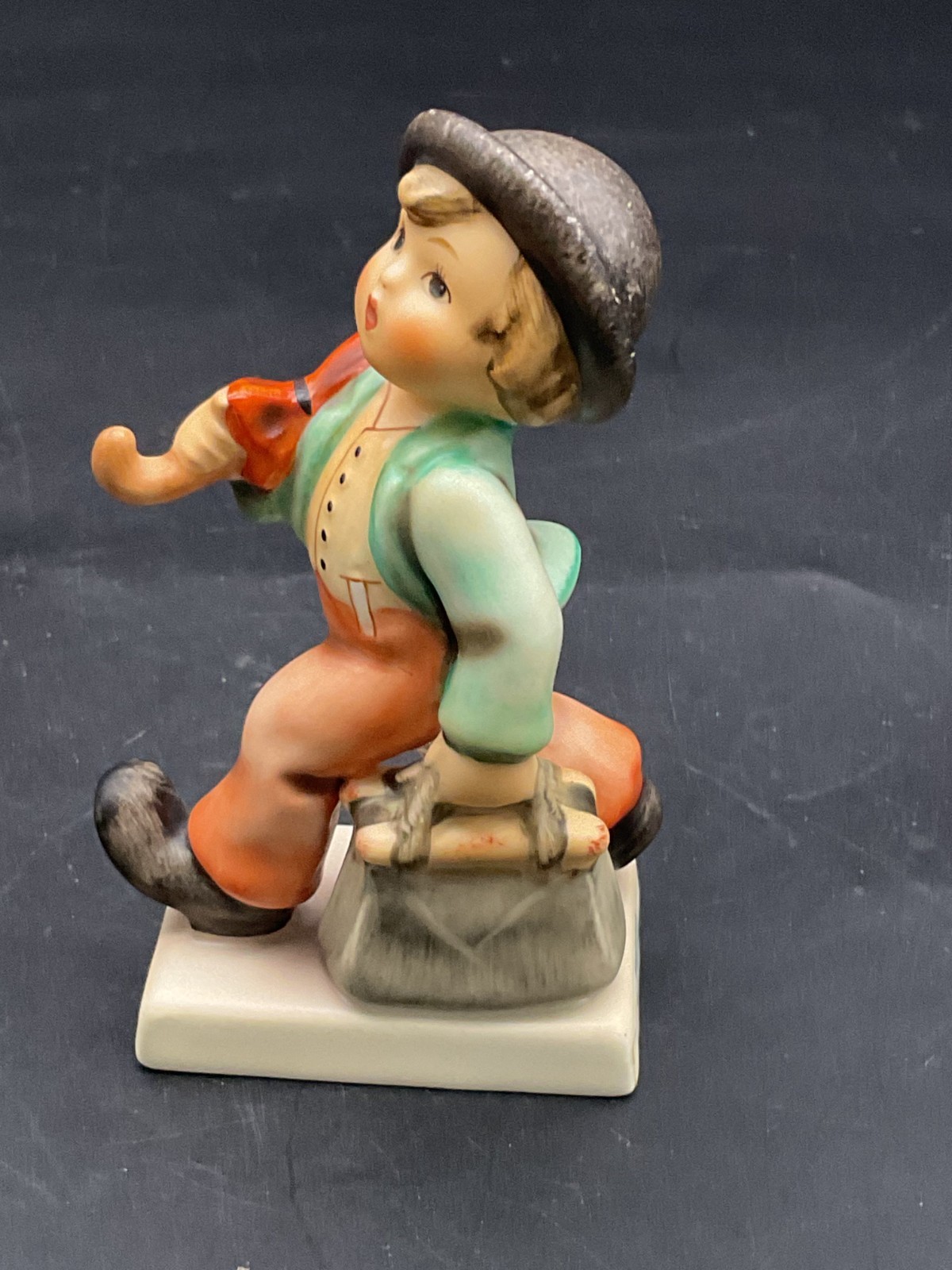 Goebel Hummel Merry Wanderer Hum 11 2/0 Trademark TMK 7