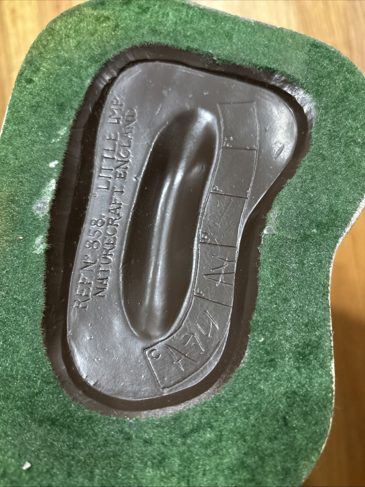 Nature Craft England: “Grandma’s ” #858 Sculpture
