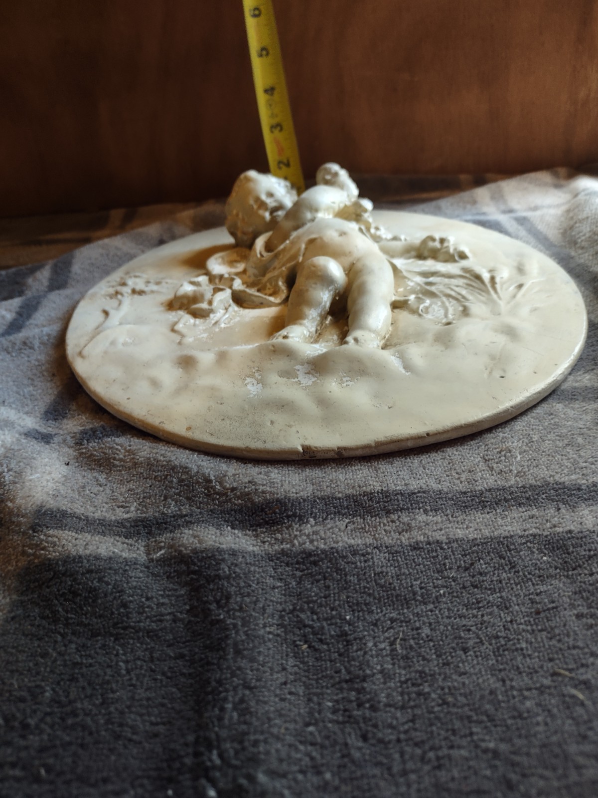 vintage Oval plaster Cherub plaque/ sculpture