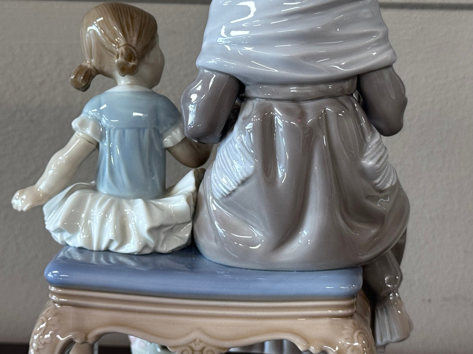 Lladro A Visit With Granny Figure #5305 USED CONDITION NO BOX **READ FIRST**
