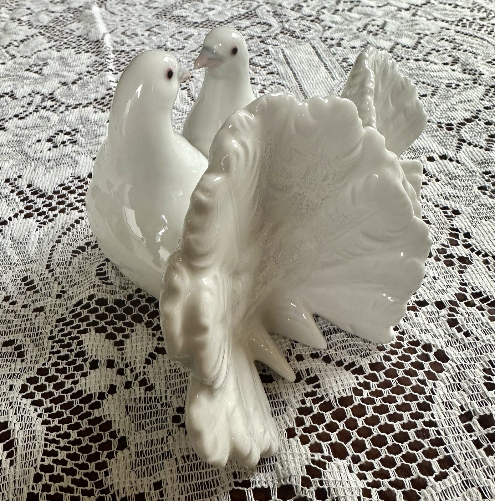 LLARDO Wedding White Doves Porcelain Figurine, Signed, Numbered