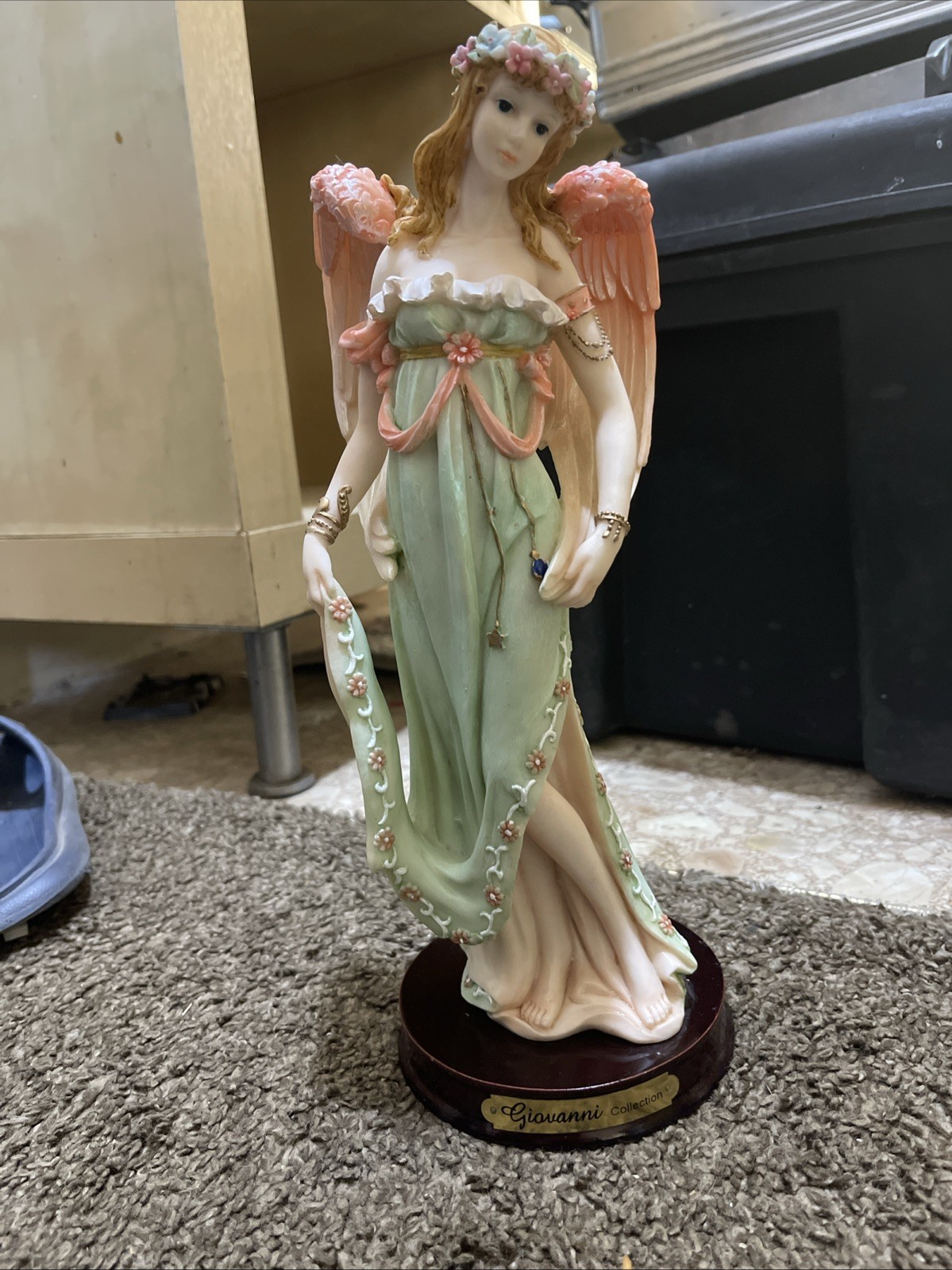 Giovanni Collection Angel