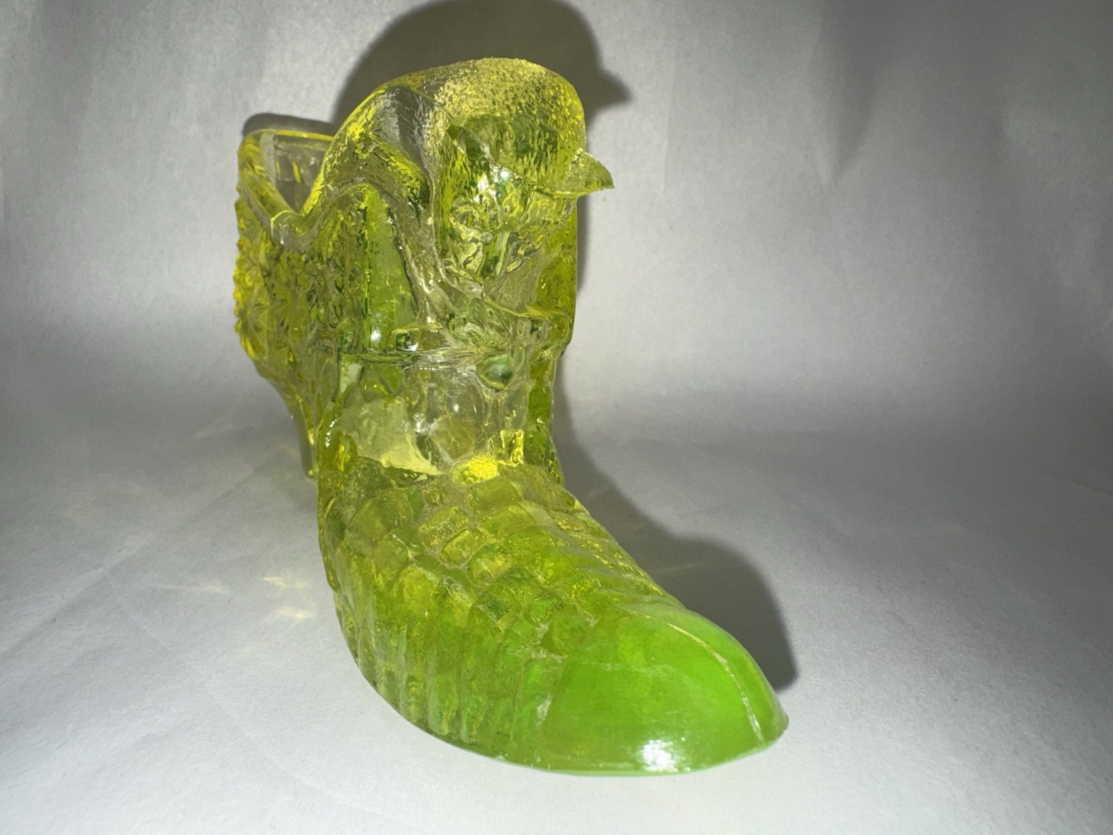 Yellow Antique Jaguar Head Uranium Vaseline Glass Shoe