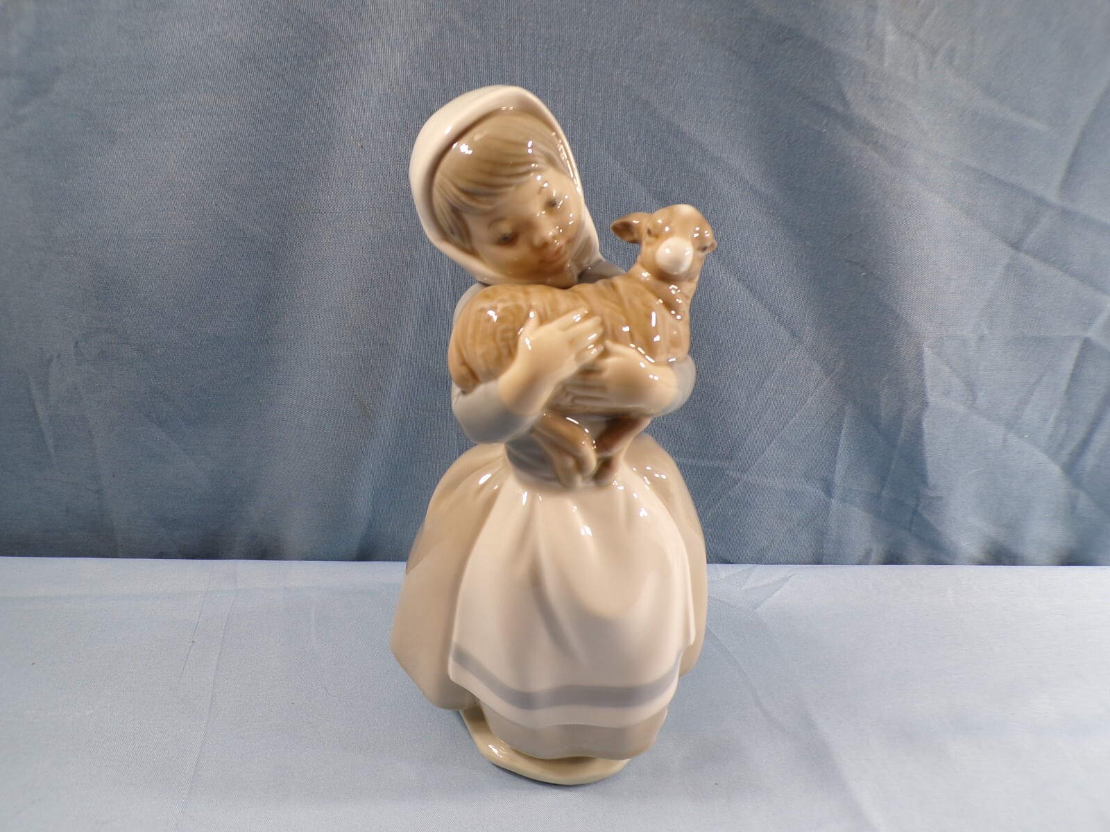 NAO by Lladro # 0120 Girl with Lamb – Lamb in Arms Figurine 8″ Tall