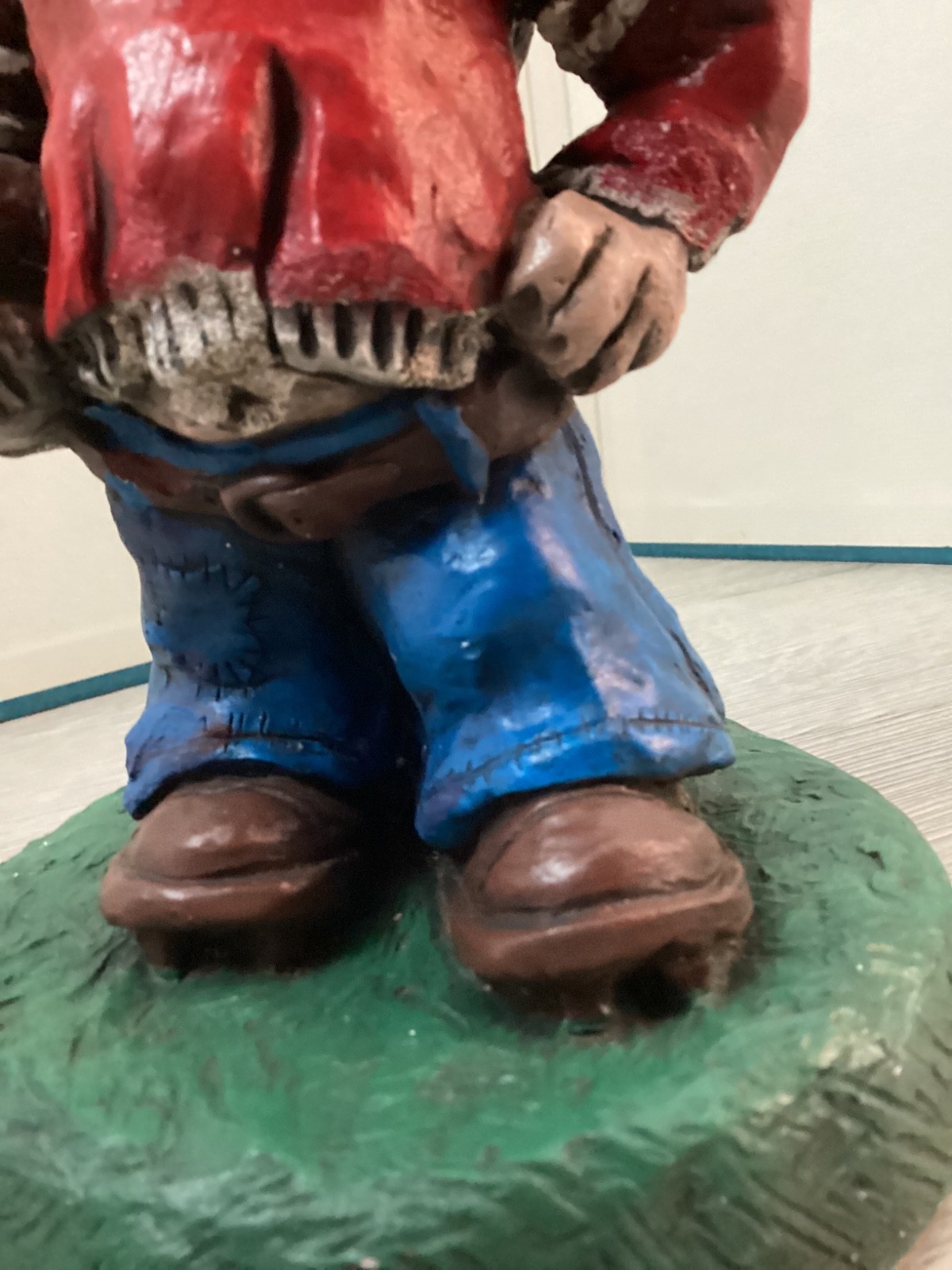 Vintage 1974 Ann’s Original #1786 Football Player Chalkware Figurine