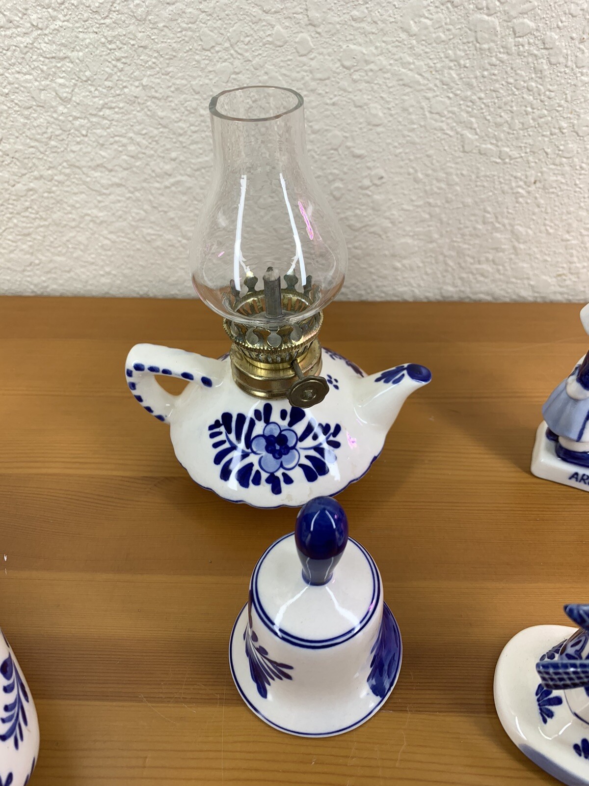 Lot of 5 Vintage Holland And Aruba Delft Blue Miniature Porcelain Figurines