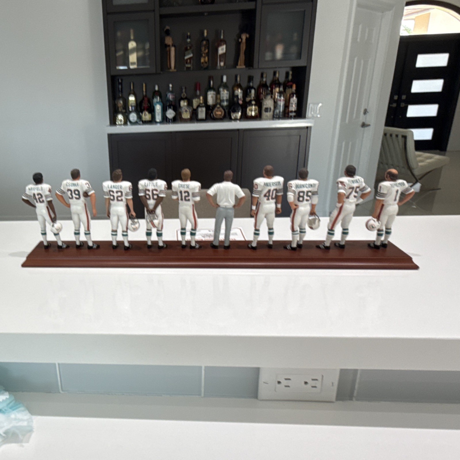 Miami Dolphins 1972 Collectible 17-0 Perfect Season Danbury Figurine