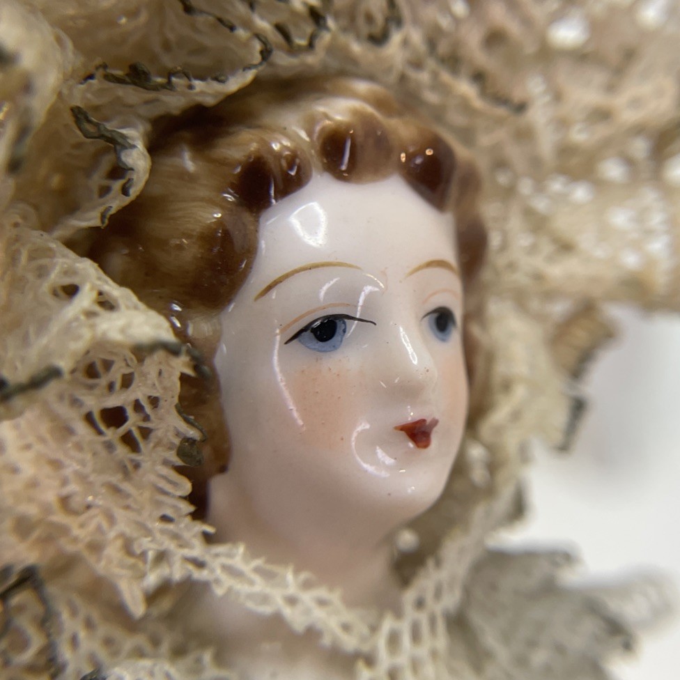 Vintage Porcelain Figurine Lady Fabric Lace Dress Umbrella Parasol Bench Sitter
