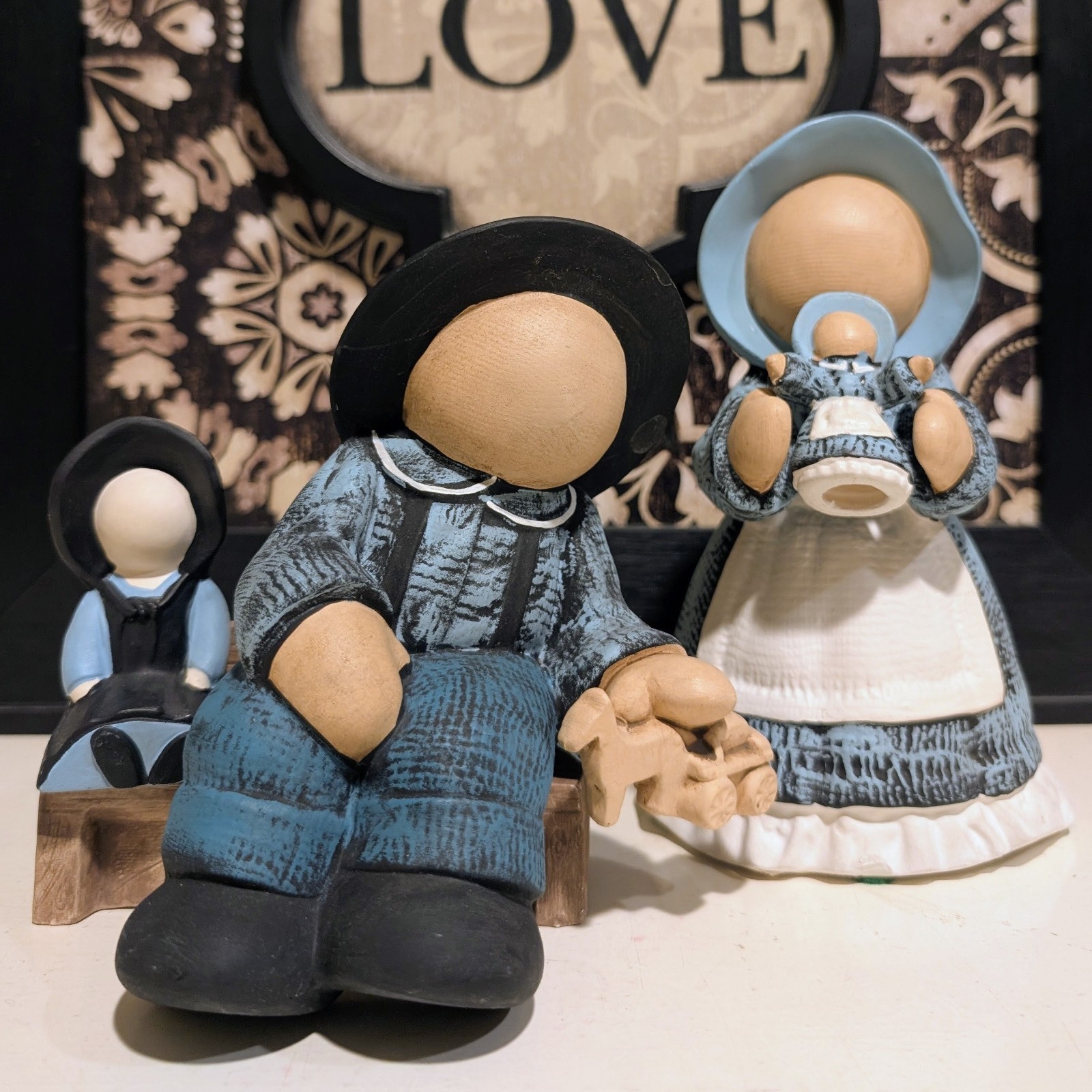 Vtg 1994 Home Interiors Faceless Amish Family Shelf Sitter Figurines Ceramic