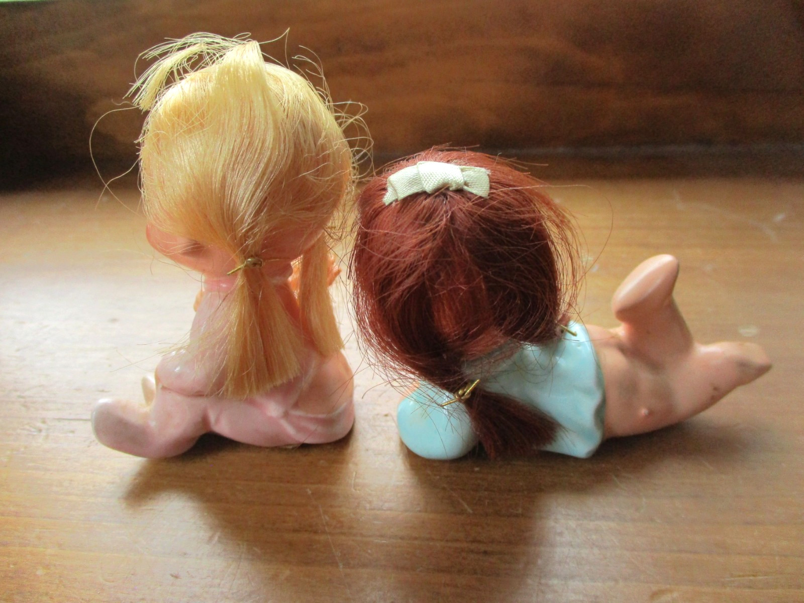 2 NAPCOWARE NAPCO JAPAN PEEK A BOO BUTT HAIR-BOW CERAMIC FIGURINES C-7588