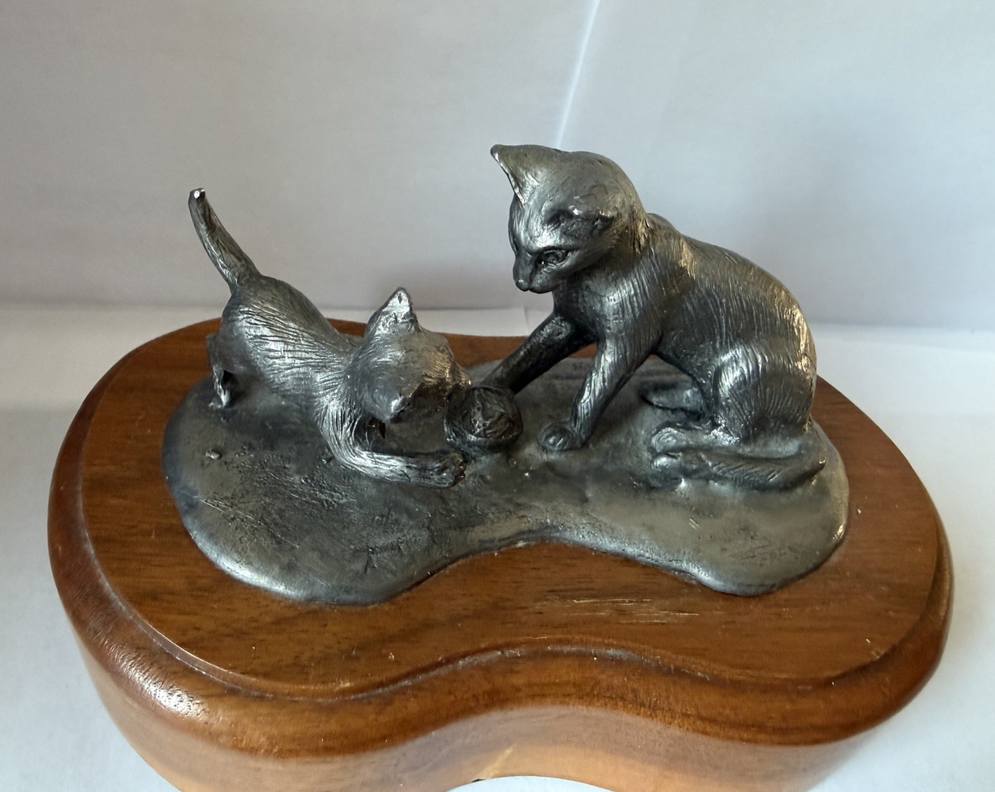 Michael Ricker Pewter Mama Cat Playing w Kitten on Wooden Base