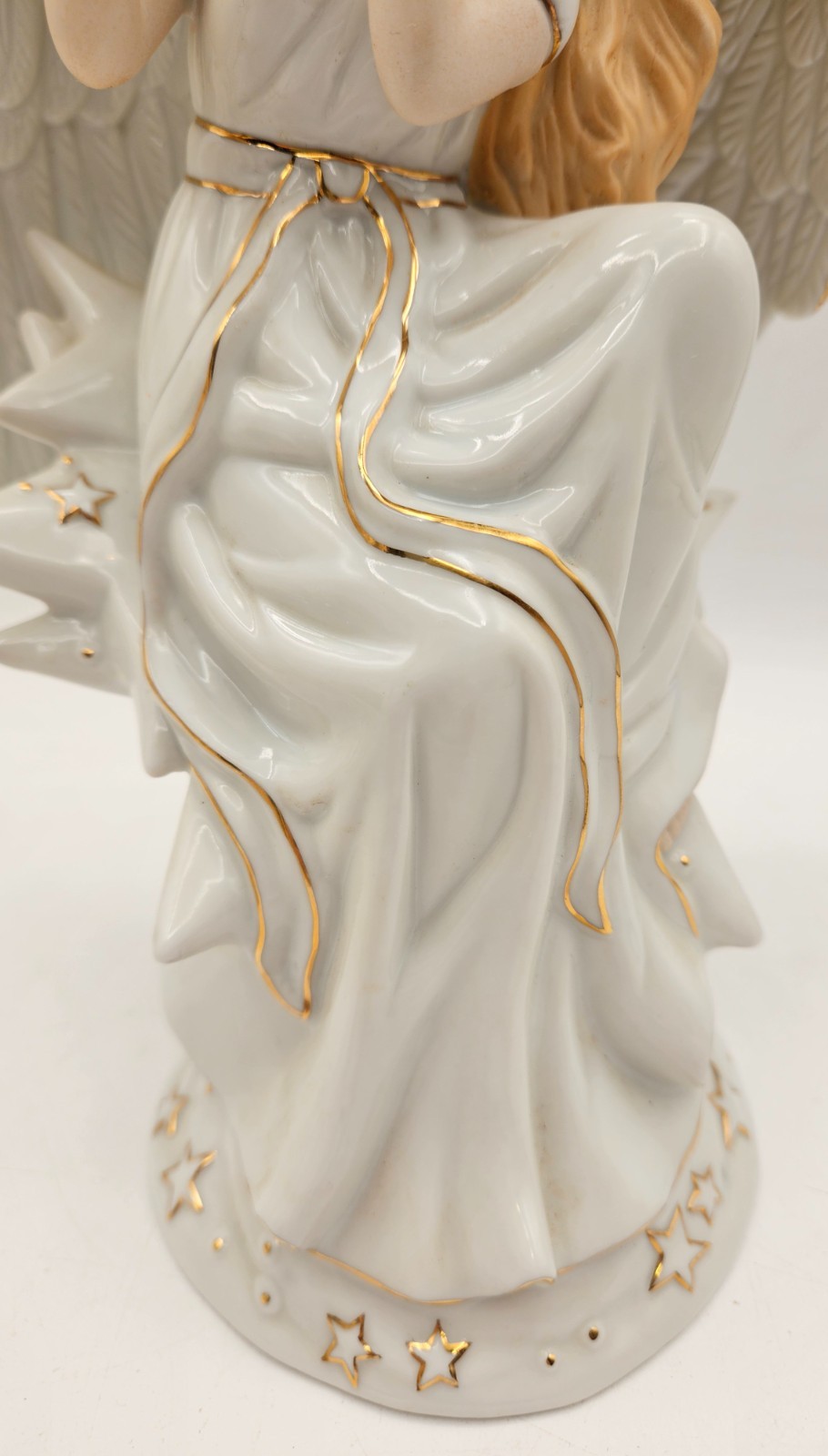 Angel Playing Flute Porcelain Wind Up Music Box Figurine Stars Gold Trim 9″