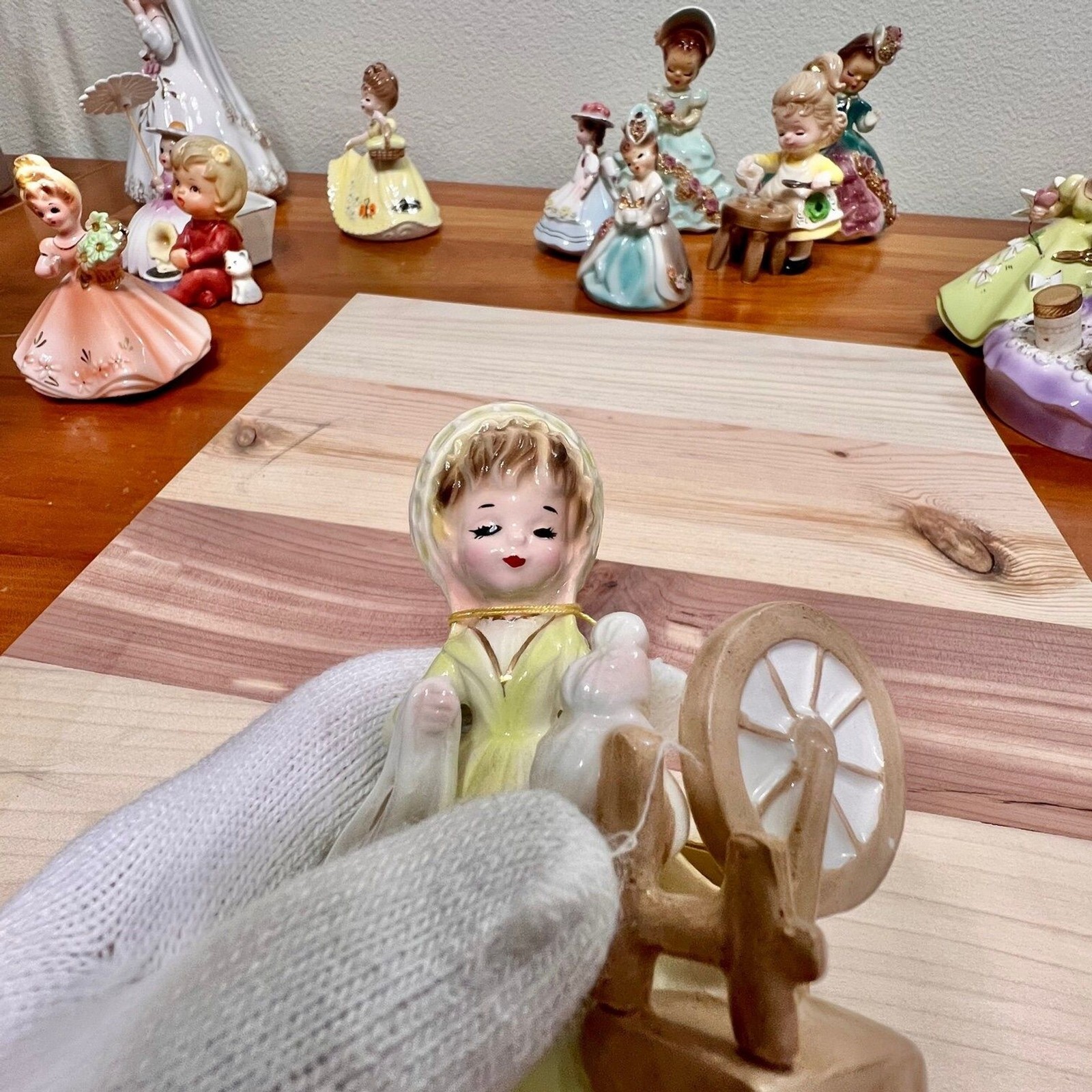 Josef Originals Rare COLONIAL DAYS SERIES, Girl in Green Spinning Wheel Figurine