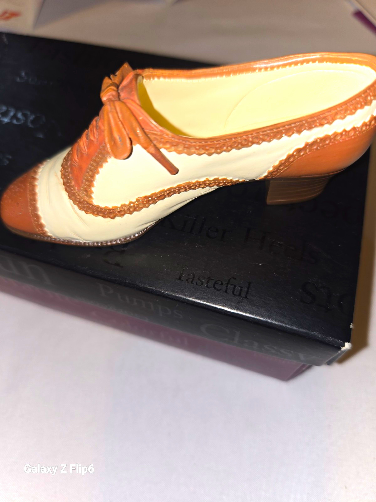 Just the Right Shoe by Raine Brogue Ballyhoo Brown/Beige Resin Boxed 1995