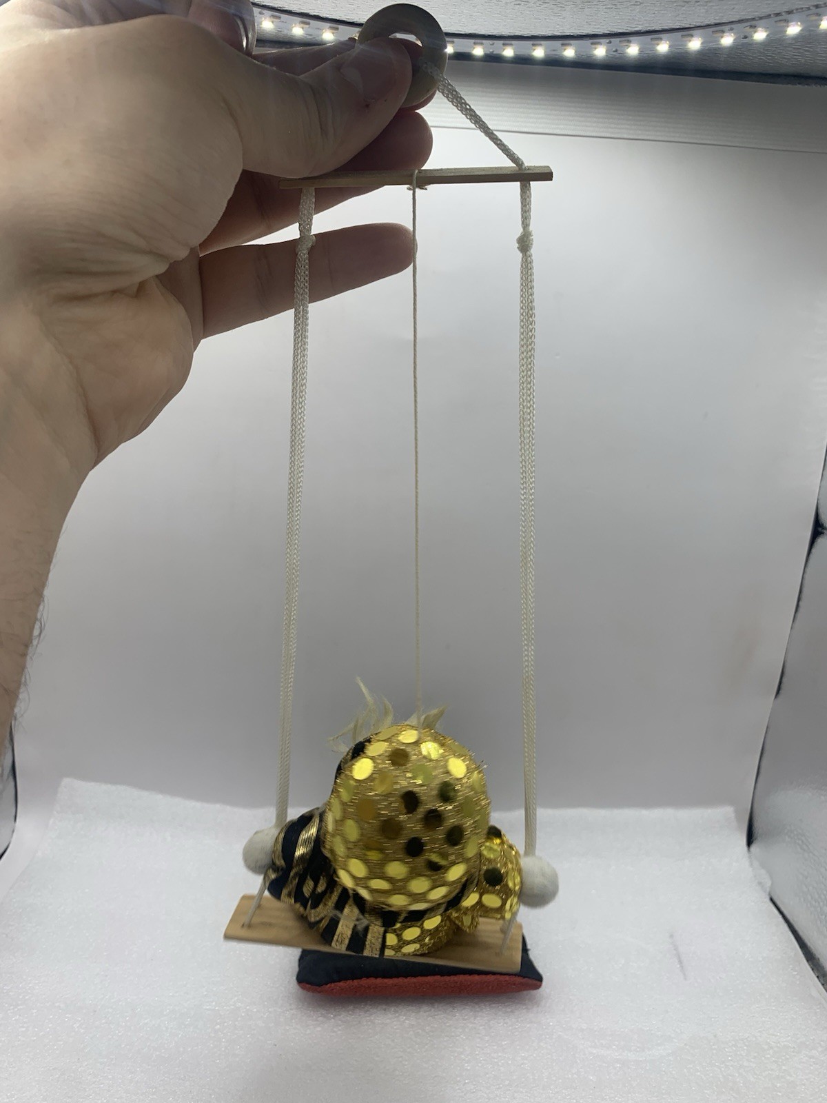 SAND DOLL CLOWN 4″ ON SWING PUPPET STRING PORCELAIN HEAD GOLD BLACK CIRCUS Bi