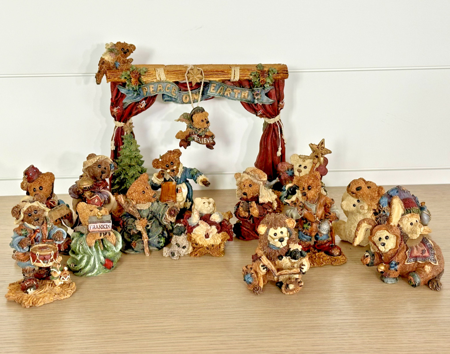 Boyds Bears Nativity Set 16 Pc w Original Boxes Retired 1990s Christmas Figurine