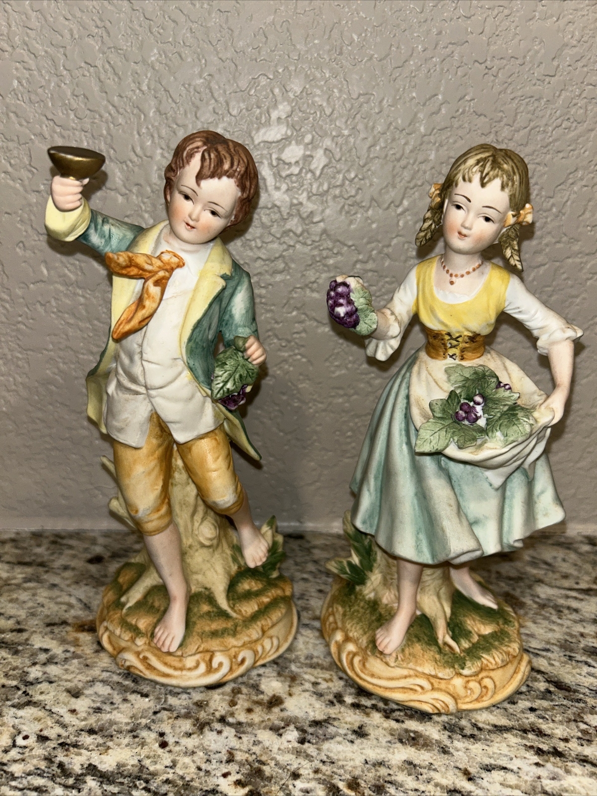 Ethan Allan American Traditional Interiors Boy & Girl W/Grapes Figurines 3211A