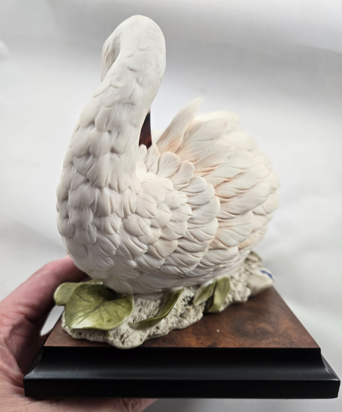 Giuseppe Armani Porcelain Swan Sculpture Florence Italy Figurine Art 0715-S