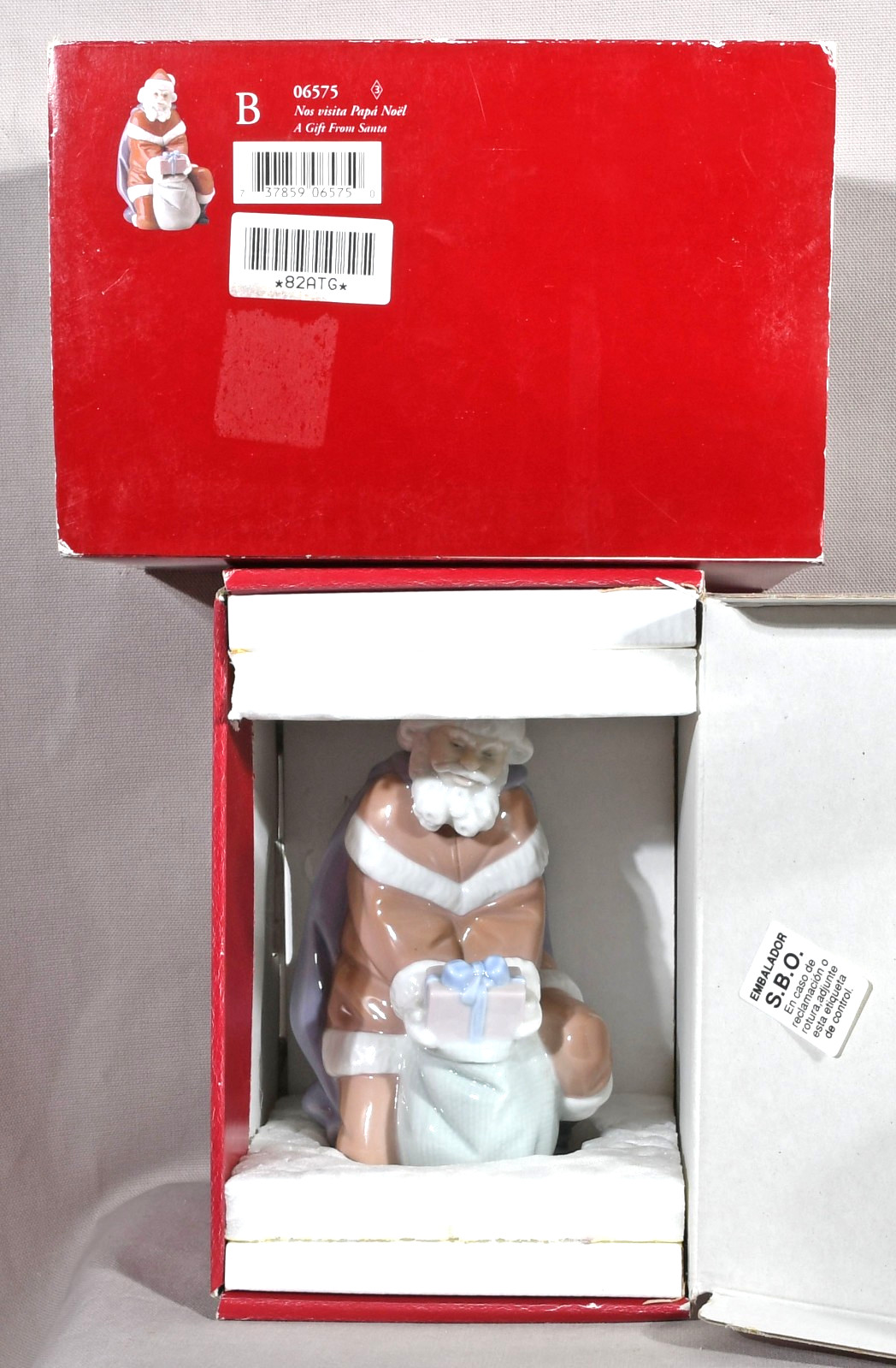 Lladro #6575 A Gift From Santa 6 3/4″ Tall With Original Box