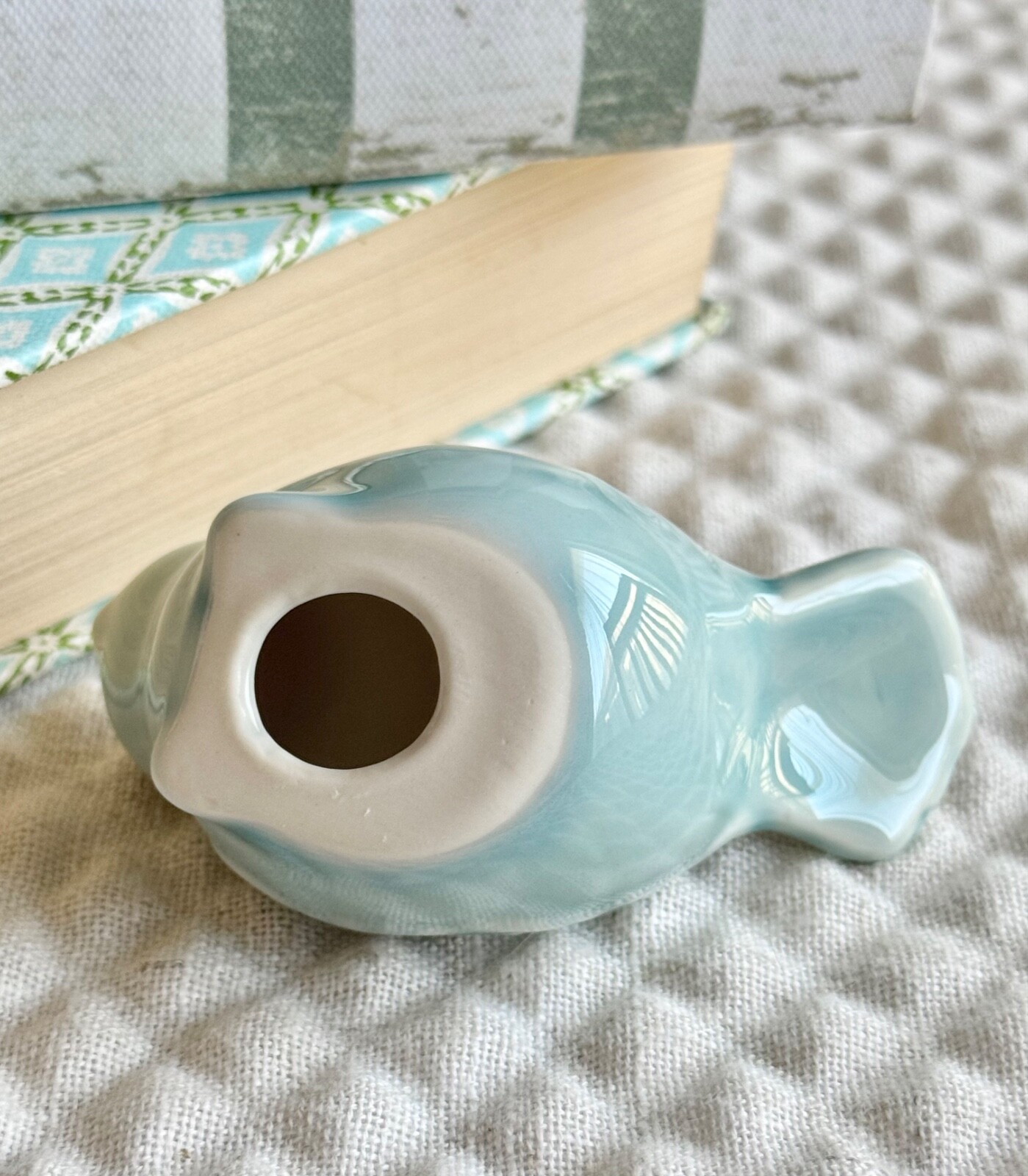 New Small French Country Cottage Scroll & Floral Aqua Blue Ceramic Bird 3.5”