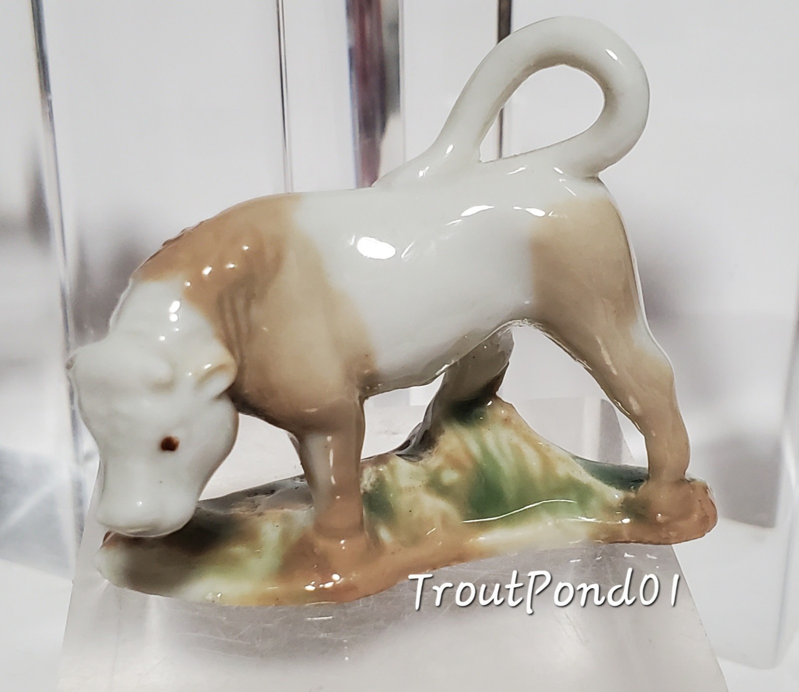 Wade First Whimsies Early Bull 1954 Set 2 Mini Porcelain Figurine
